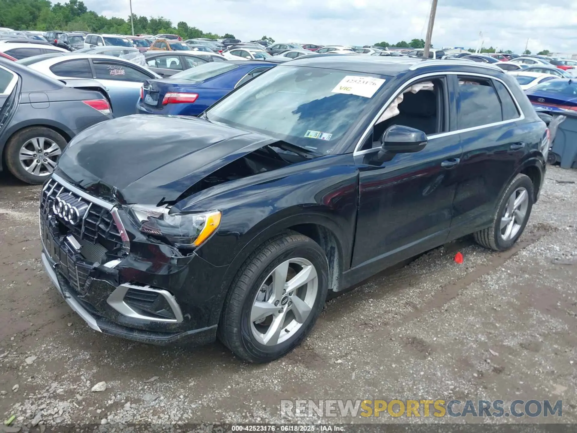 2 Photograph of a damaged car WA1AUCF39M1143549 AUDI Q3 2021