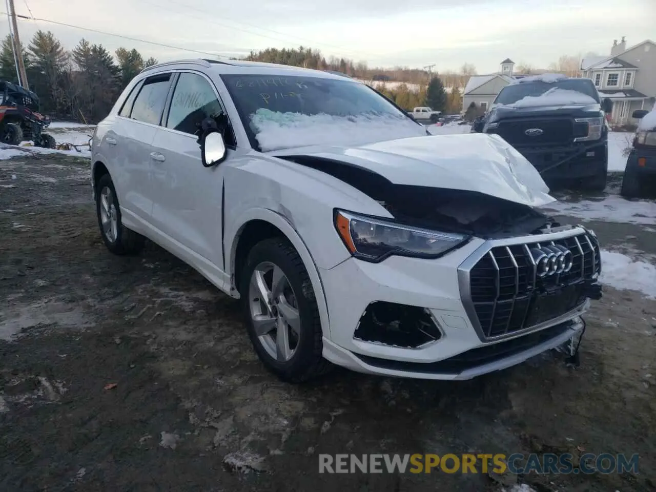 4 Photograph of a damaged car WA1AUCF3XM1063337 AUDI Q3 2021