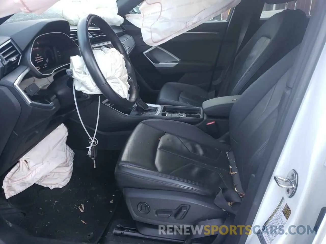 7 Photograph of a damaged car WA1AUCF3XM1063337 AUDI Q3 2021
