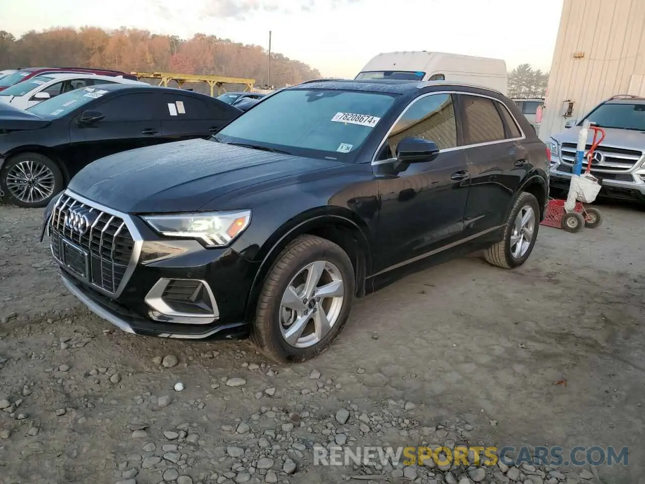1 Photograph of a damaged car WA1BUCF32M1110302 AUDI Q3 2021