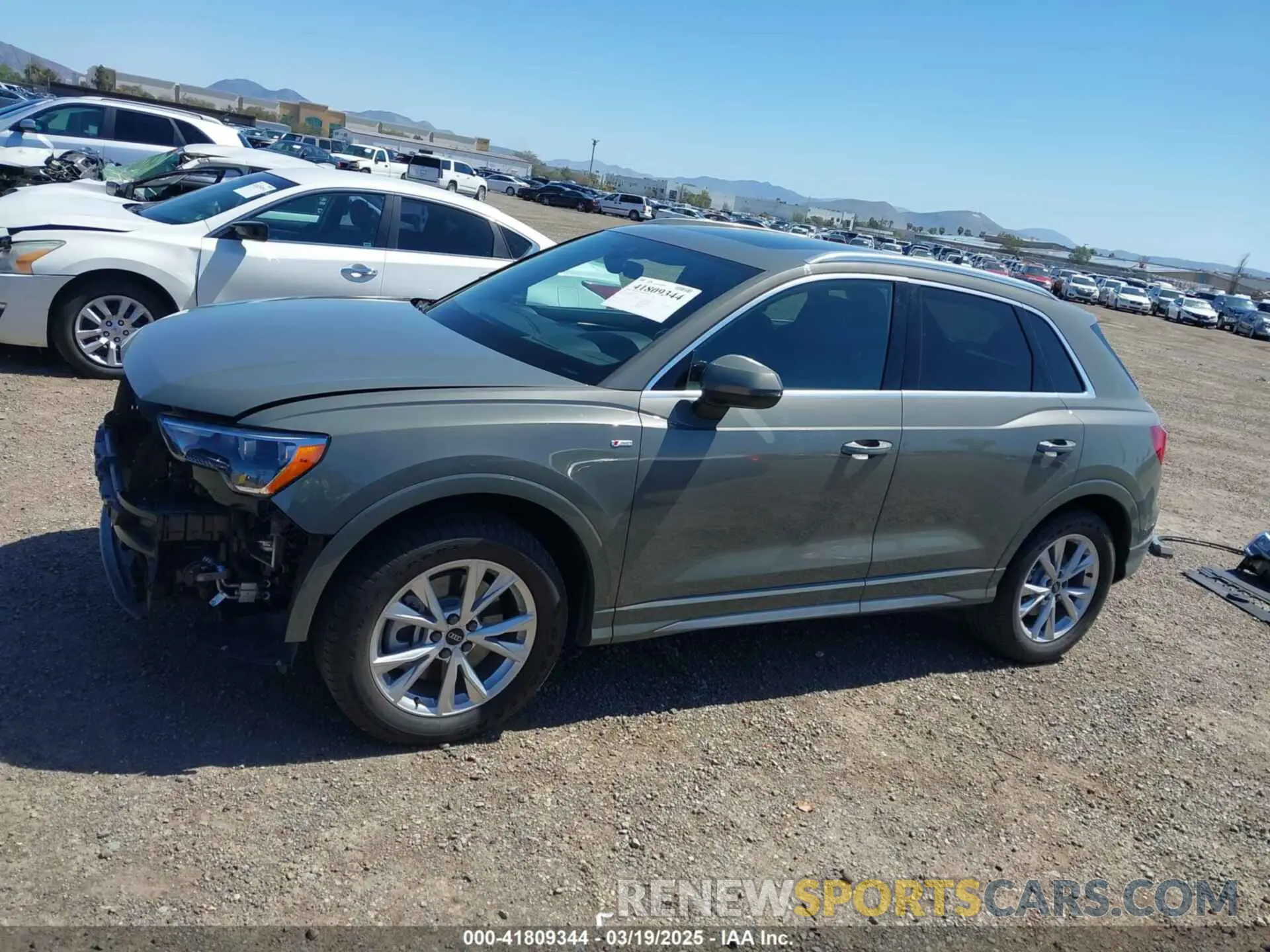 15 Фотография поврежденного автомобиля WA1DECF30M1034147 AUDI Q3 2021