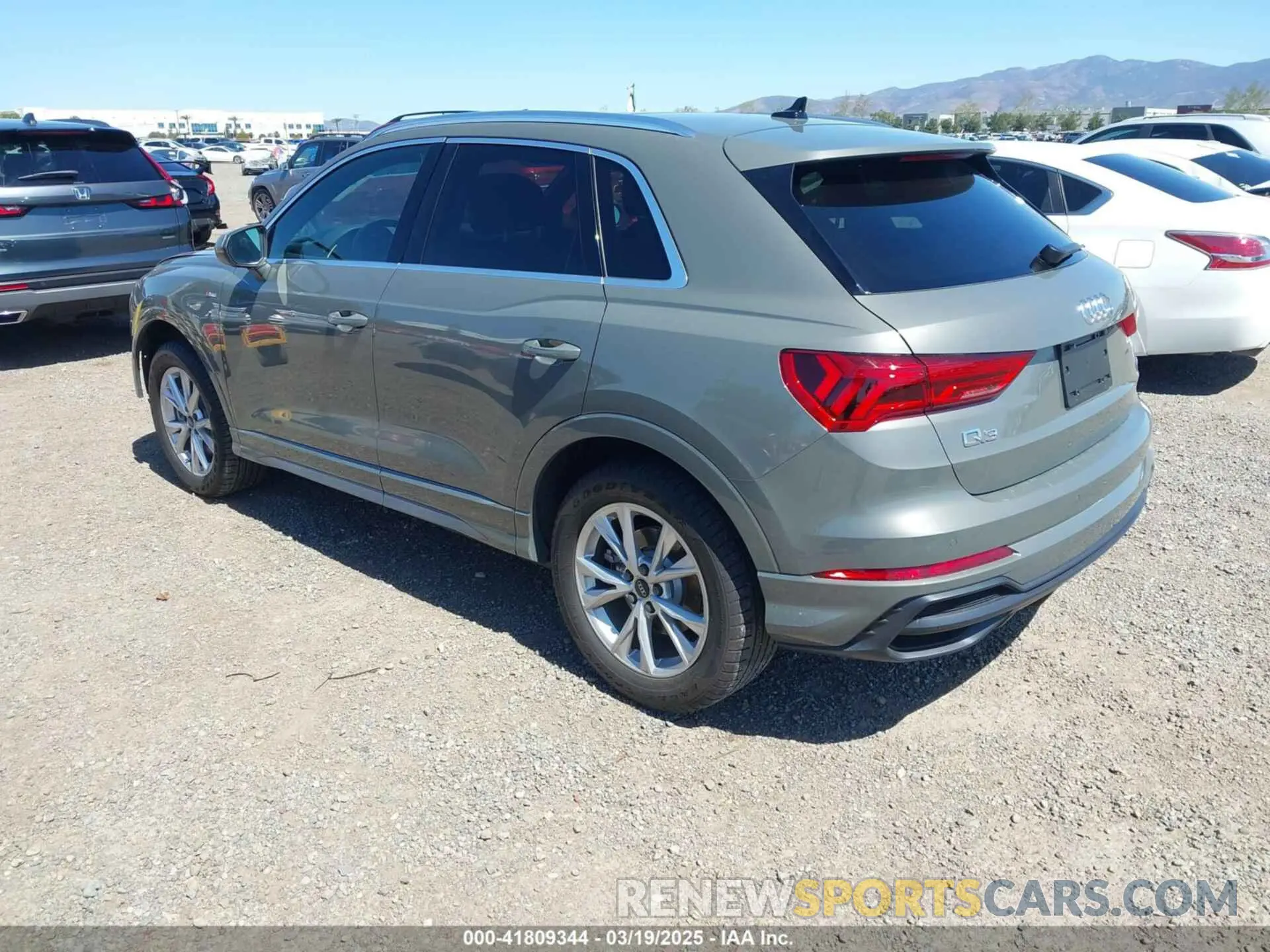 3 Фотография поврежденного автомобиля WA1DECF30M1034147 AUDI Q3 2021