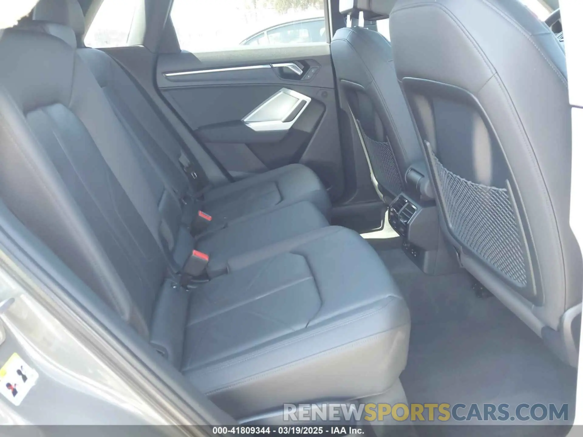 8 Фотография поврежденного автомобиля WA1DECF30M1034147 AUDI Q3 2021