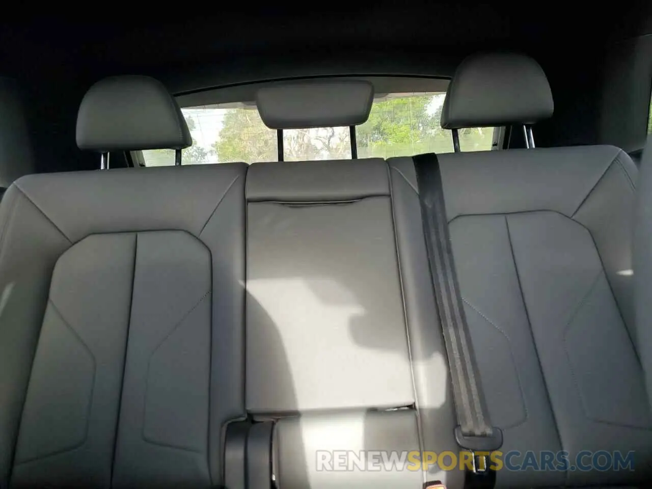 10 Photograph of a damaged car WA1DECF31M1014280 AUDI Q3 2021