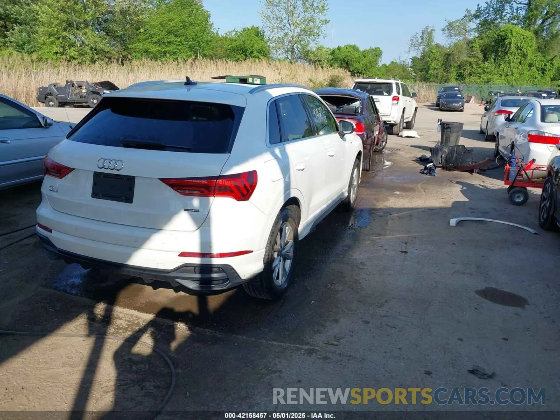 4 Photograph of a damaged car WA1DECF31M1037901 AUDI Q3 2021