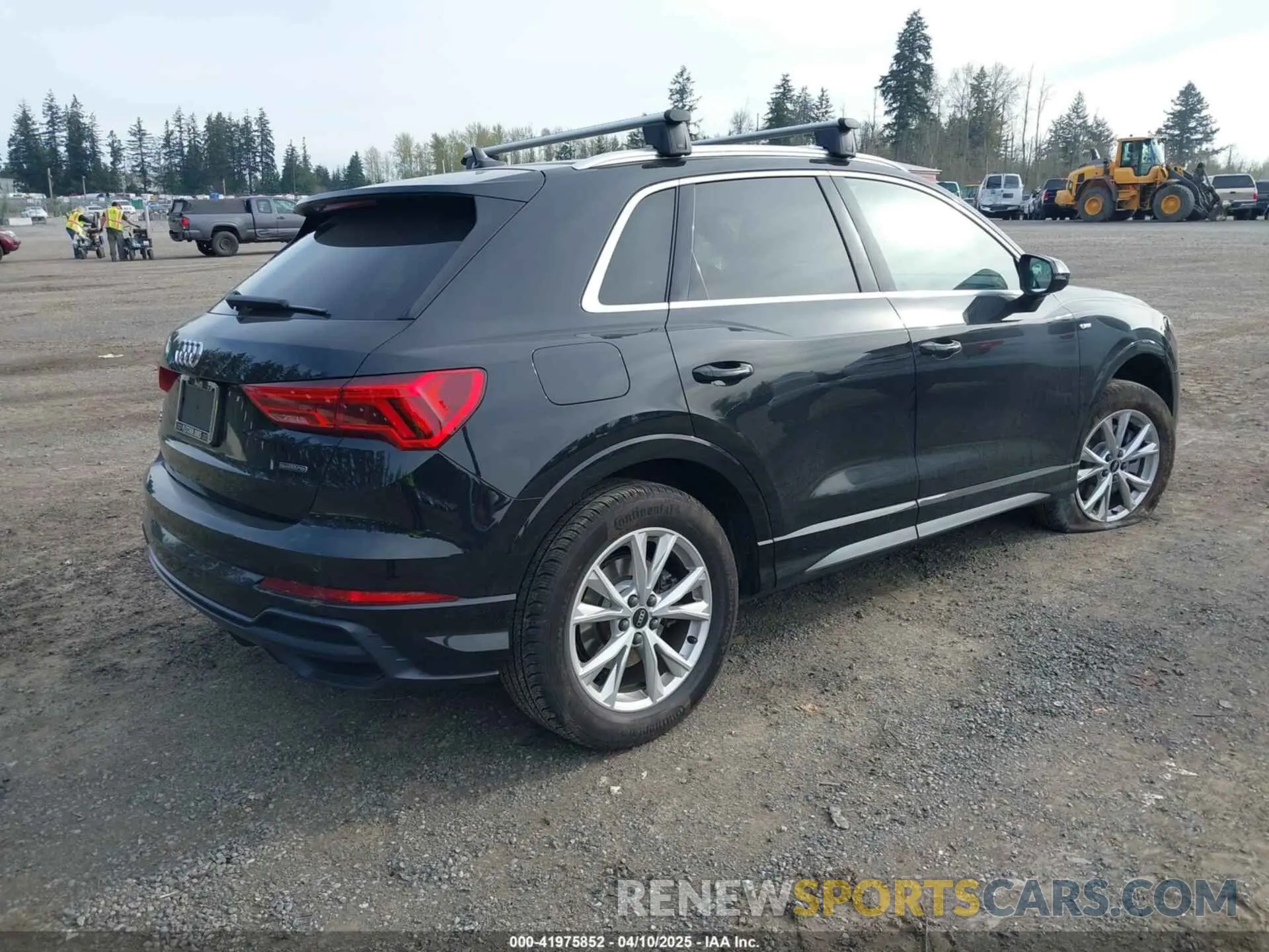 4 Photograph of a damaged car WA1DECF31M1053452 AUDI Q3 2021