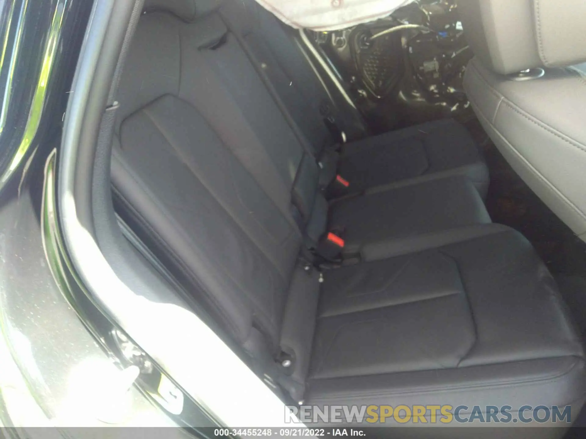 8 Photograph of a damaged car WA1DECF31M1148805 AUDI Q3 2021