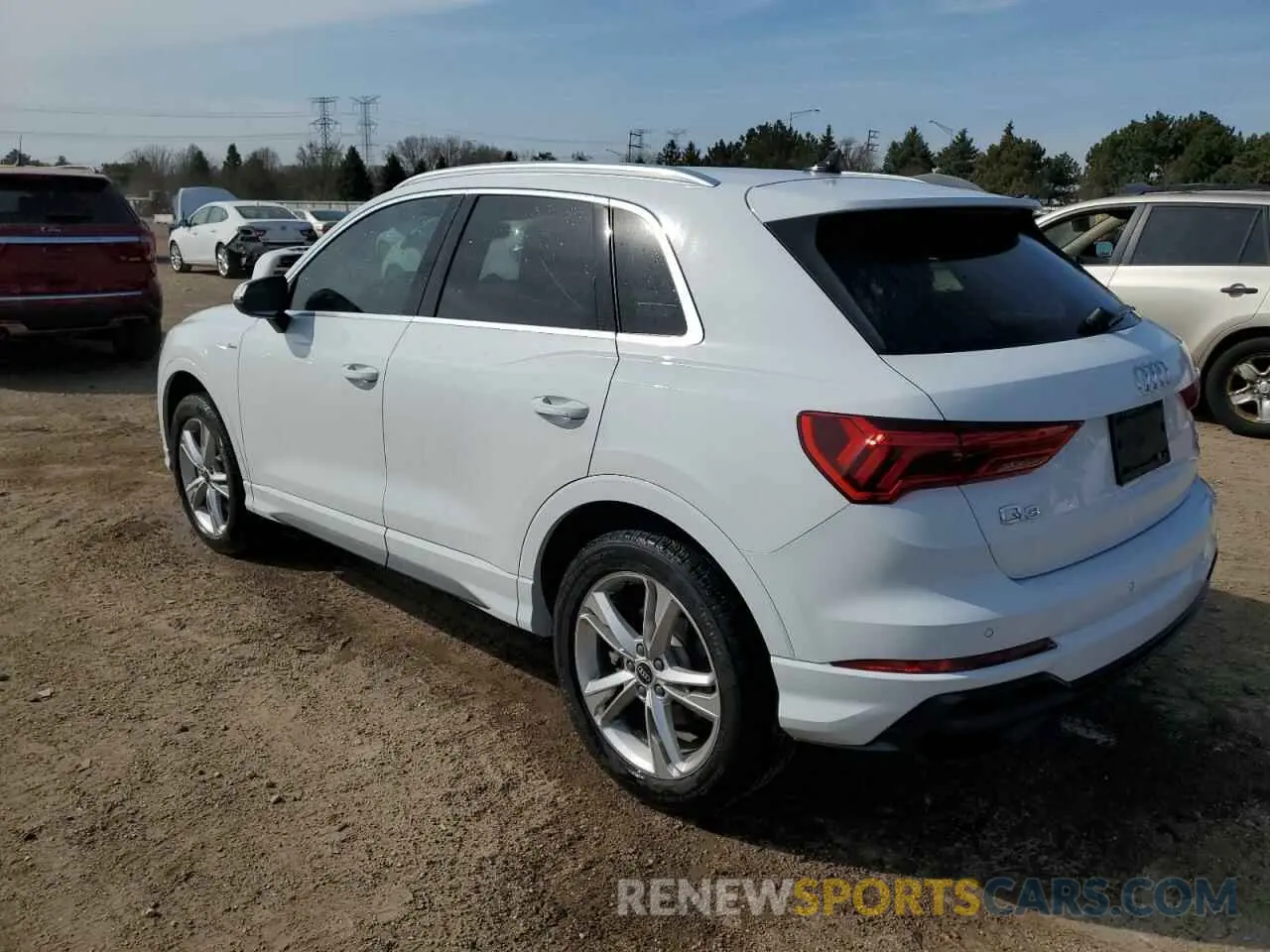 2 Photograph of a damaged car WA1DECF32M1040693 AUDI Q3 2021