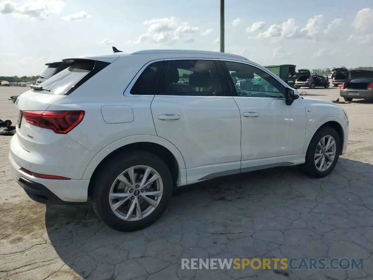 3 Фотография поврежденного автомобиля WA1DECF32M1045084 AUDI Q3 2021