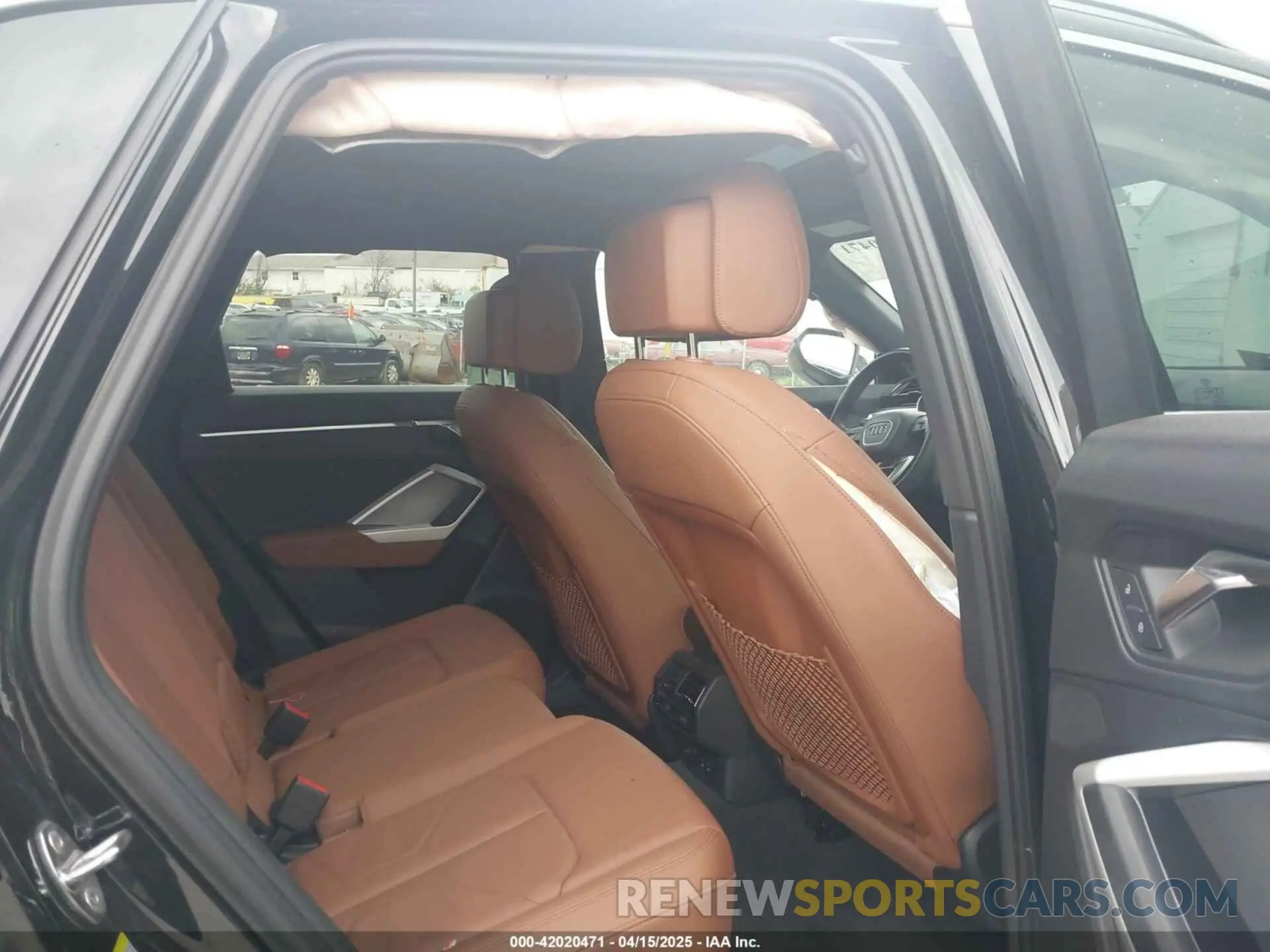 8 Photograph of a damaged car WA1DECF36M1031852 AUDI Q3 2021