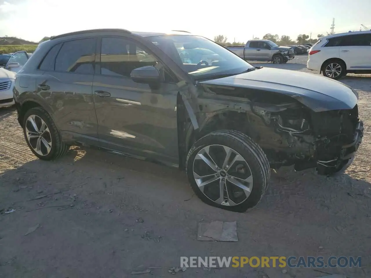 4 Фотография поврежденного автомобиля WA1DECF39M1094556 AUDI Q3 2021