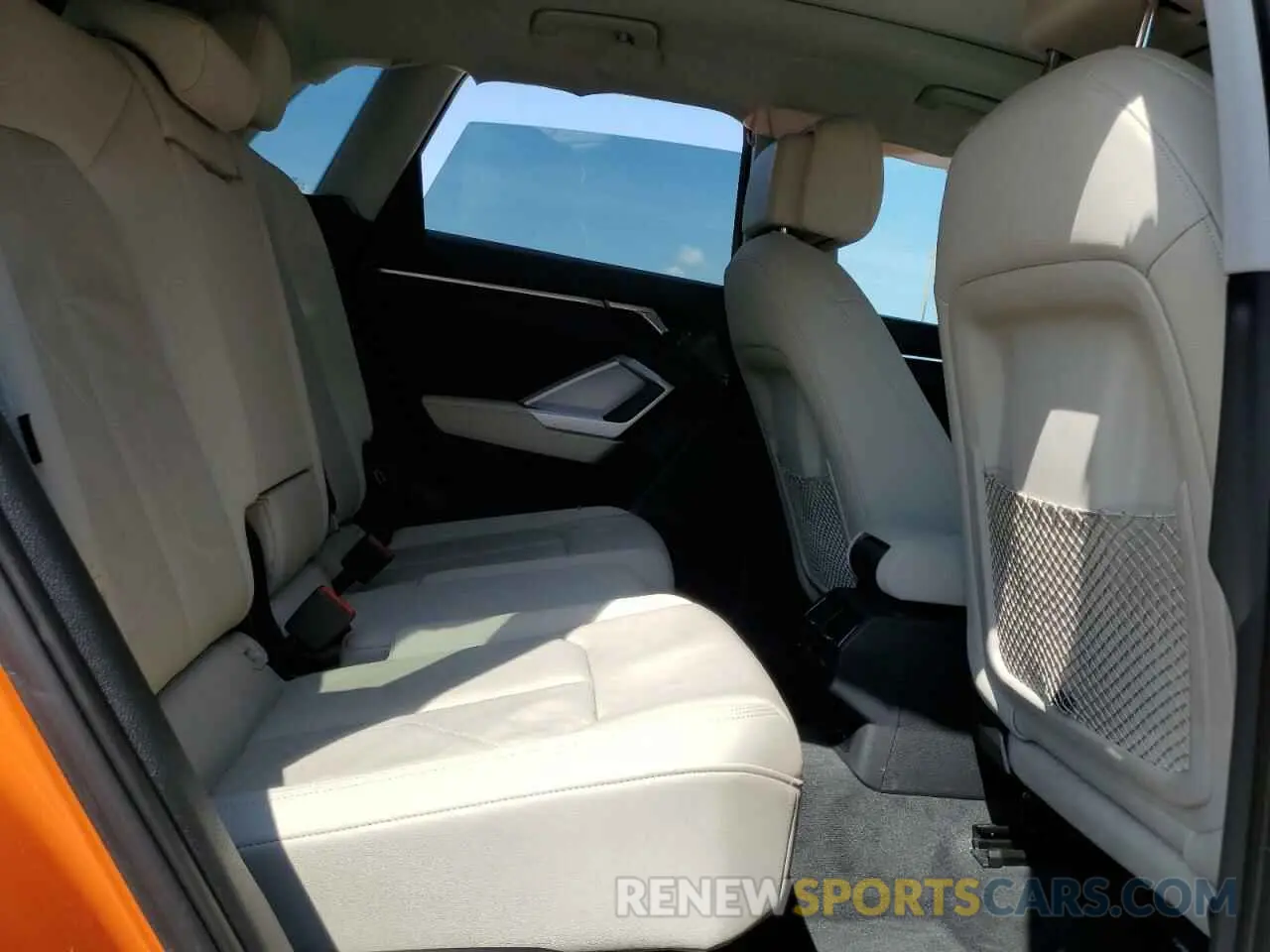 11 Photograph of a damaged car WA1DEDF37M1097879 AUDI Q3 2021