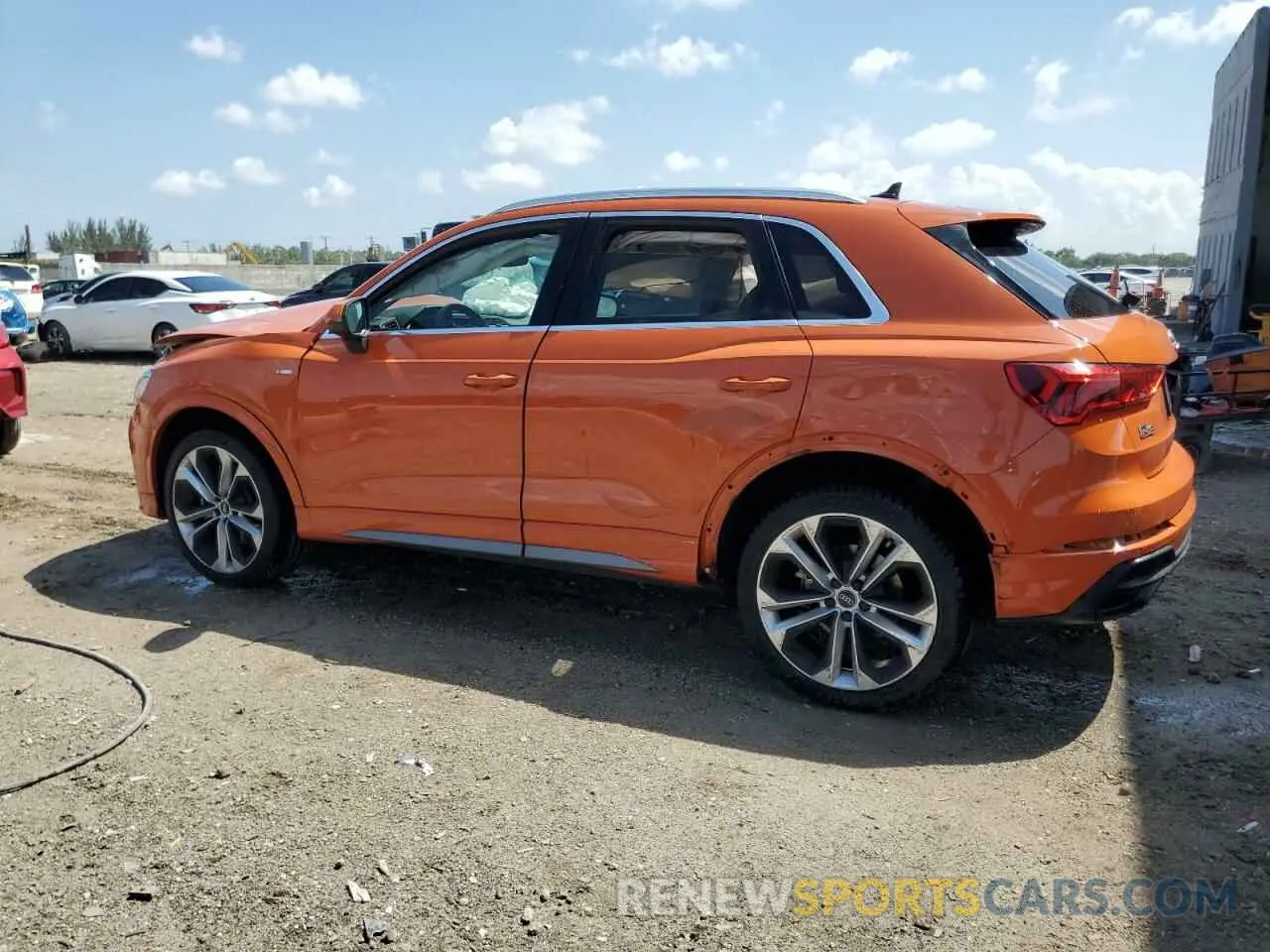 2 Photograph of a damaged car WA1DEDF37M1097879 AUDI Q3 2021