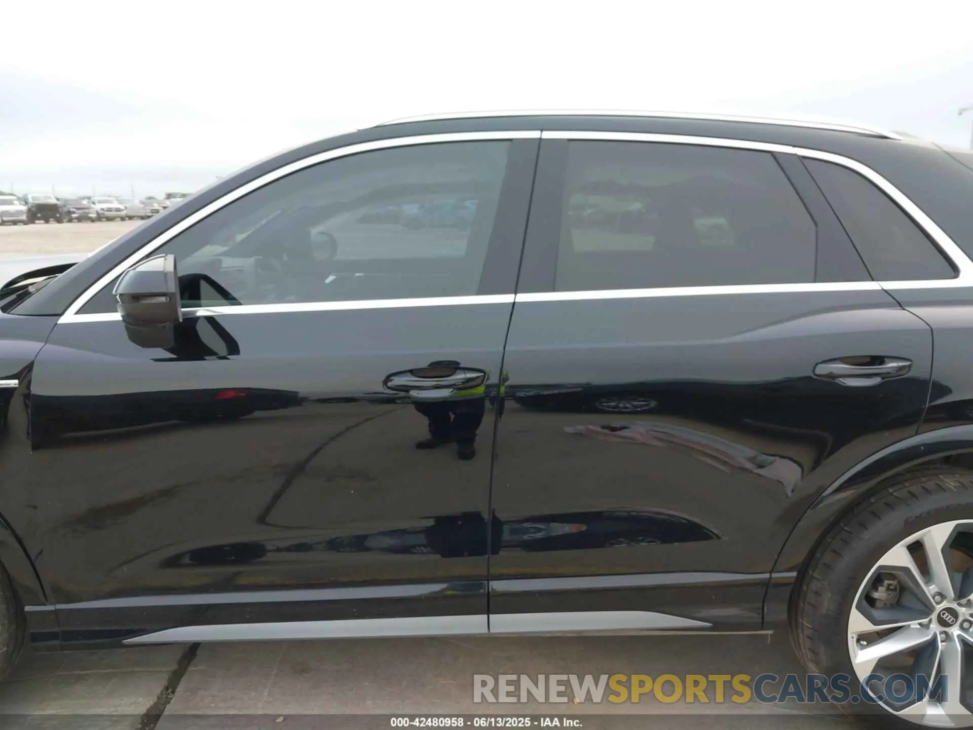 14 Фотография поврежденного автомобиля WA1EECF30M1109417 AUDI Q3 2021
