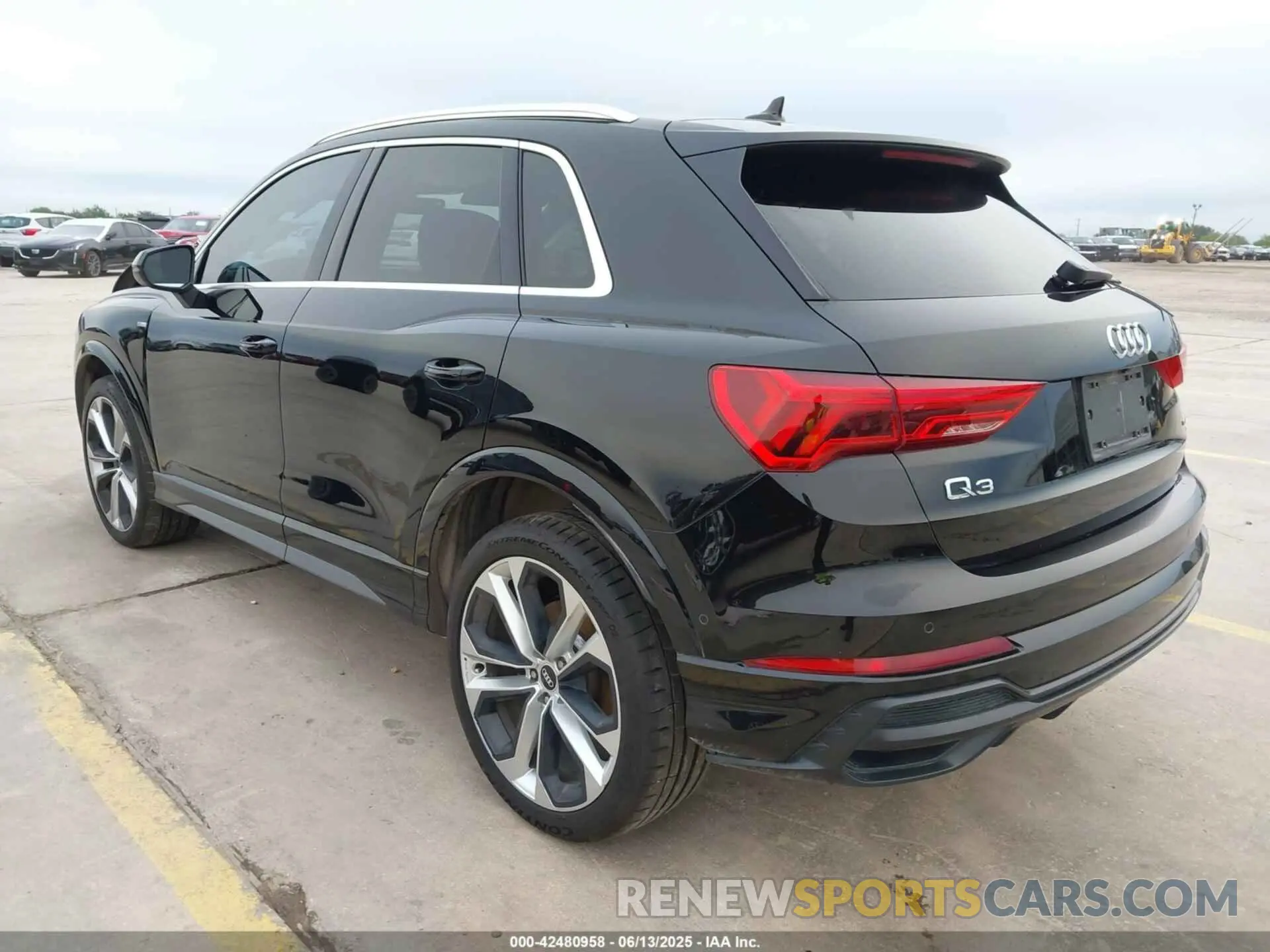 3 Фотография поврежденного автомобиля WA1EECF30M1109417 AUDI Q3 2021