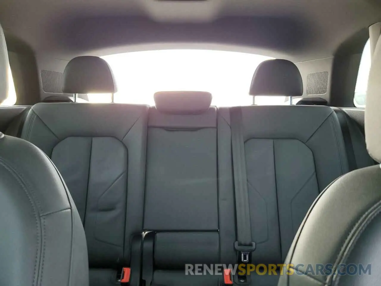 10 Photograph of a damaged car WA1EECF31M1099867 AUDI Q3 2021