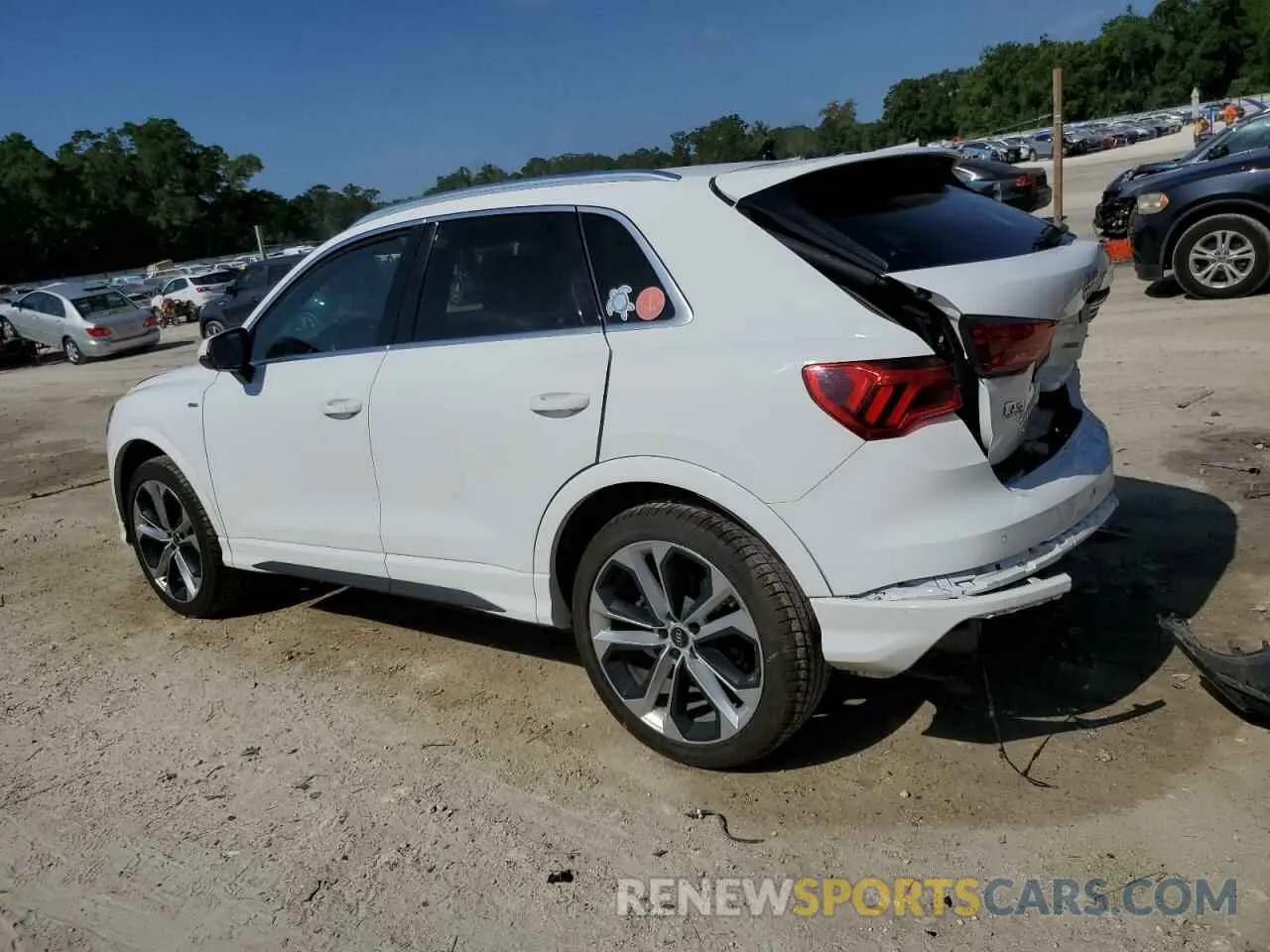 2 Photograph of a damaged car WA1EECF31M1117218 AUDI Q3 2021