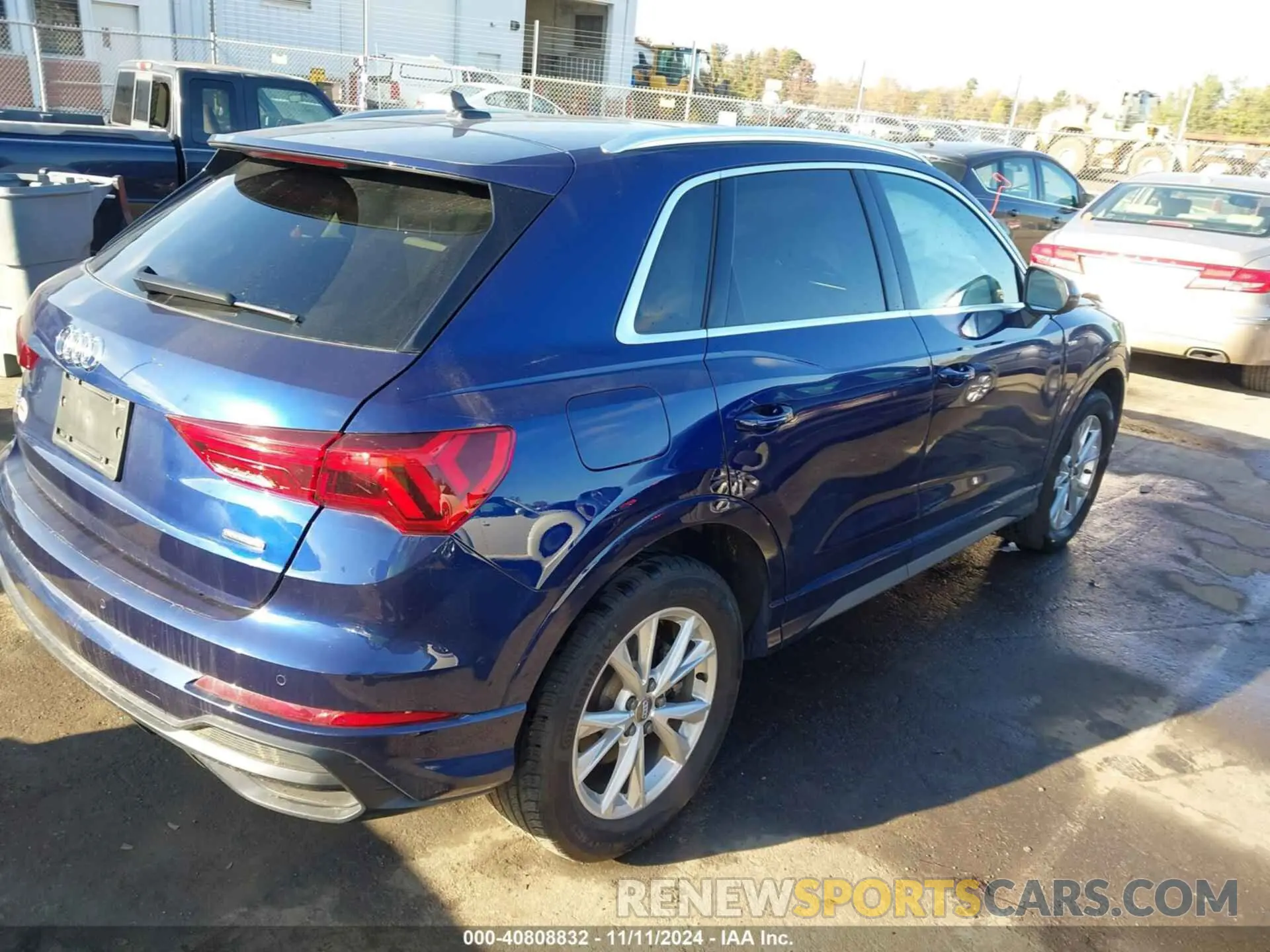 4 Photograph of a damaged car WA1EECF32M1003826 AUDI Q3 2021