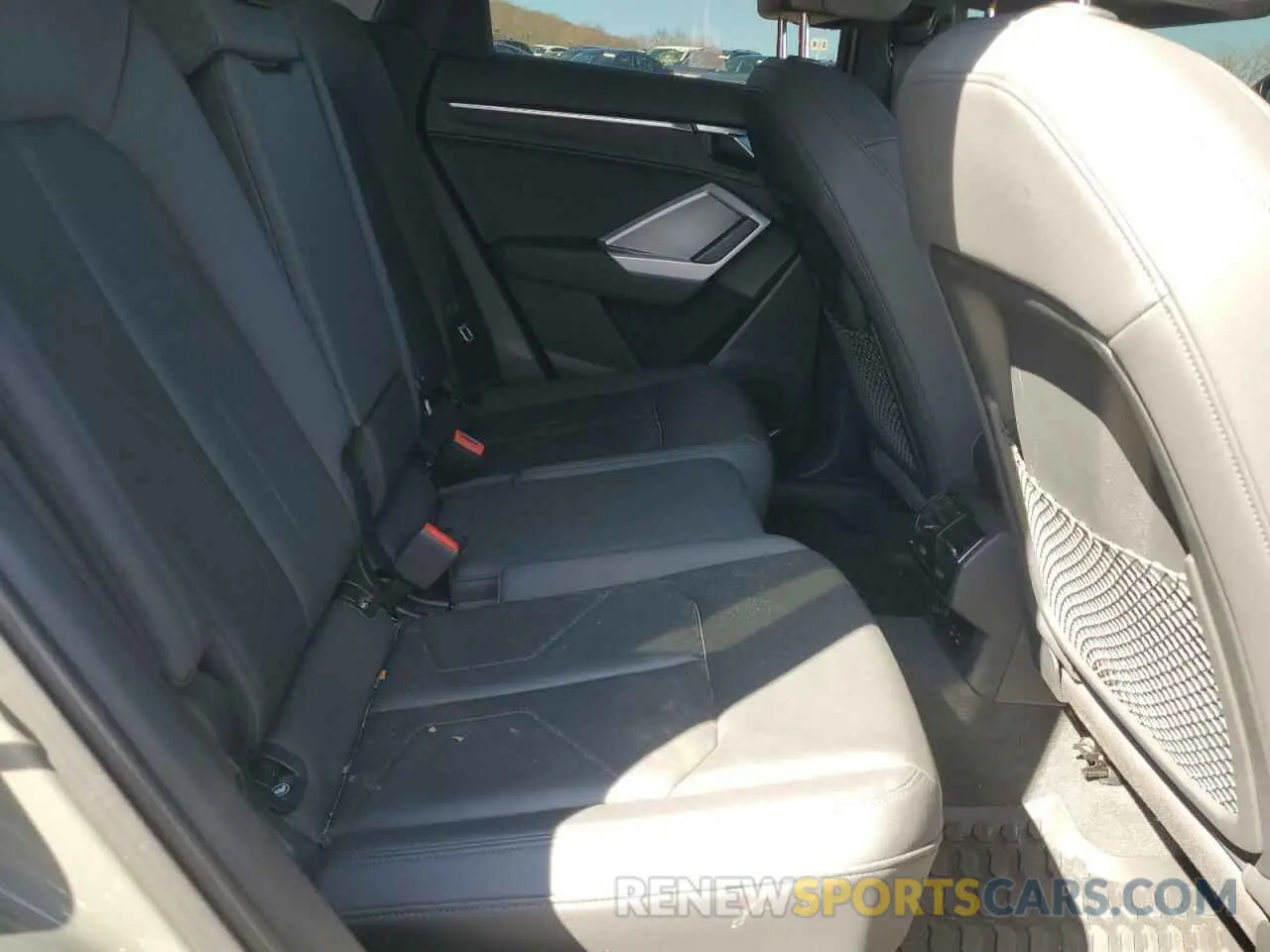 11 Фотография поврежденного автомобиля WA1EECF35M1056004 AUDI Q3 2021