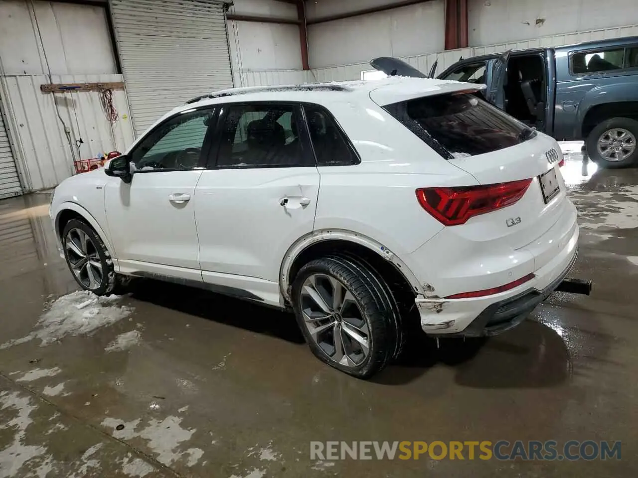 2 Photograph of a damaged car WA1EECF35M1119795 AUDI Q3 2021