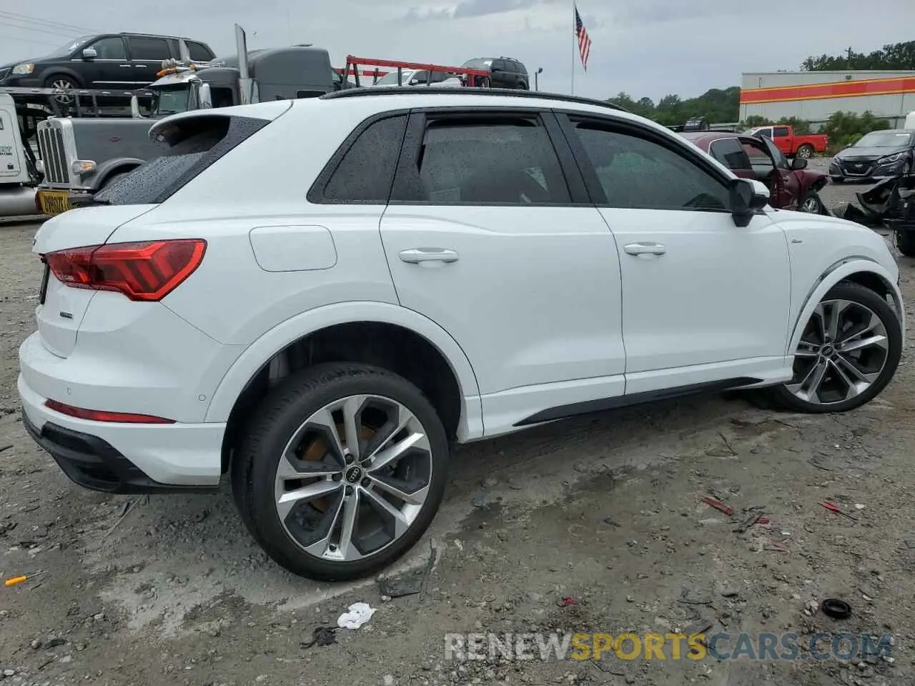 3 Photograph of a damaged car WA1EECF35M1151775 AUDI Q3 2021