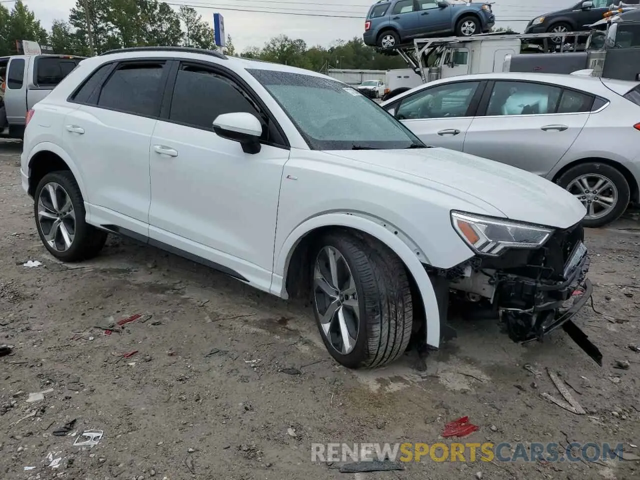 4 Photograph of a damaged car WA1EECF35M1151775 AUDI Q3 2021