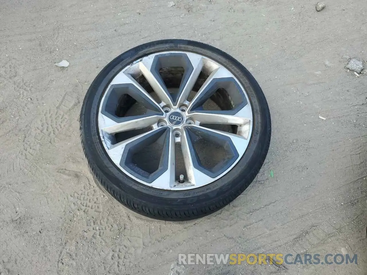13 Фотография поврежденного автомобиля WA1EECF36M1148190 AUDI Q3 2021