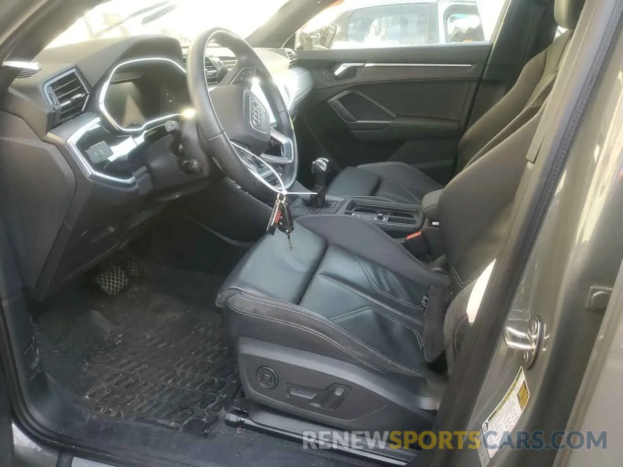 7 Photograph of a damaged car WA1EECF37M1152426 AUDI Q3 2021