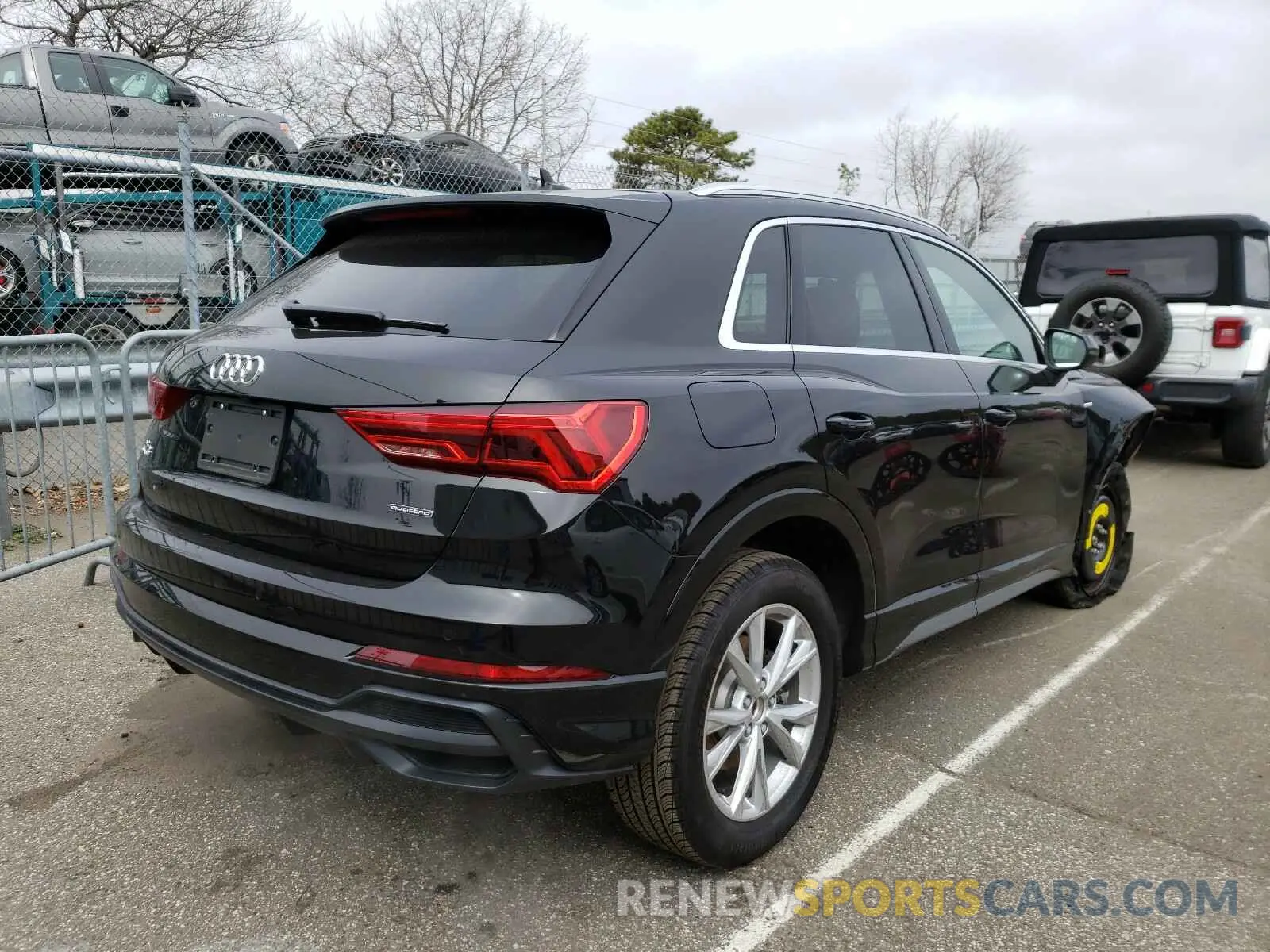 4 Photograph of a damaged car WA1EECF38M1045823 AUDI Q3 2021