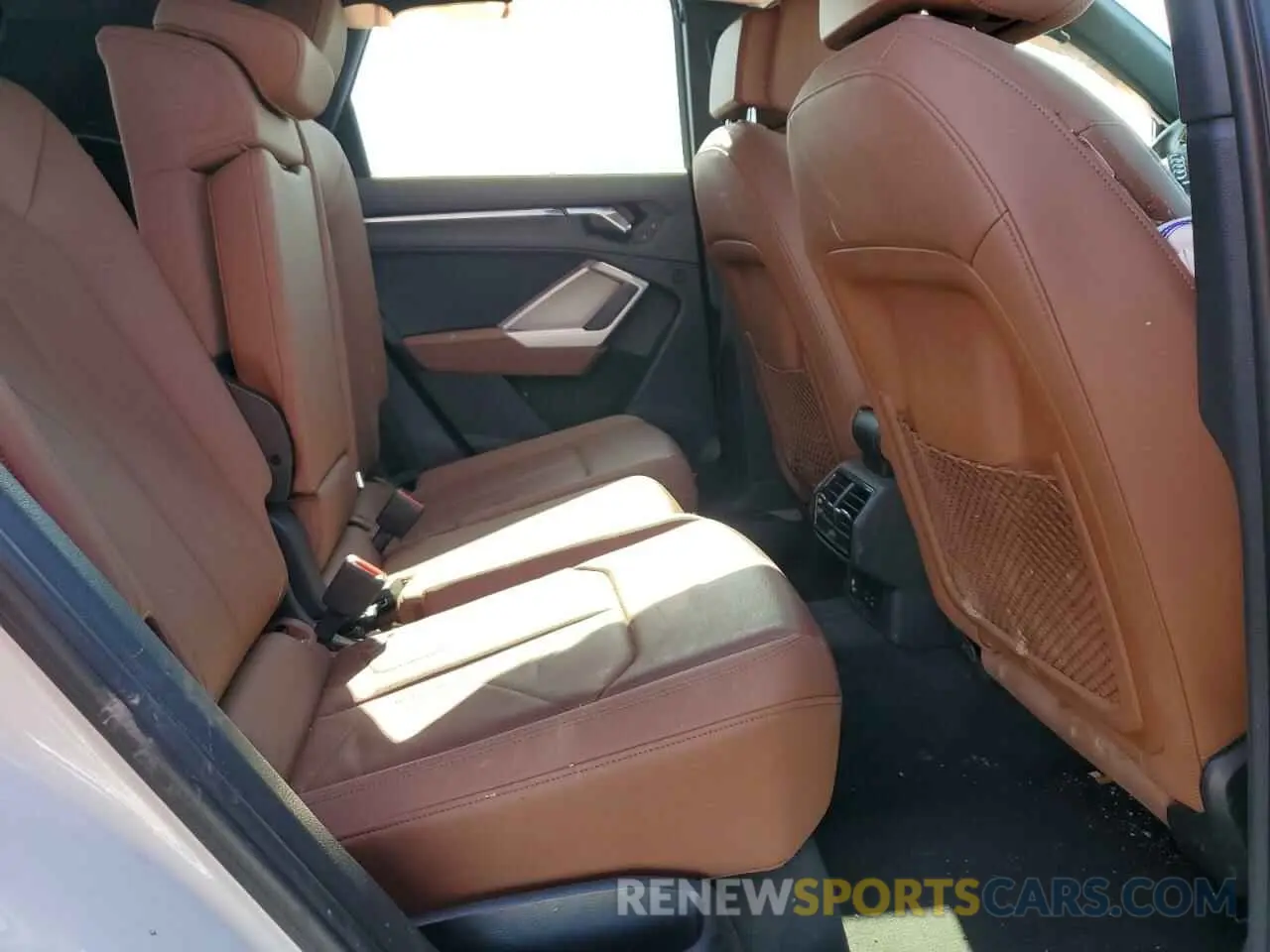 11 Photograph of a damaged car WA1FECF34M1095221 AUDI Q3 2021