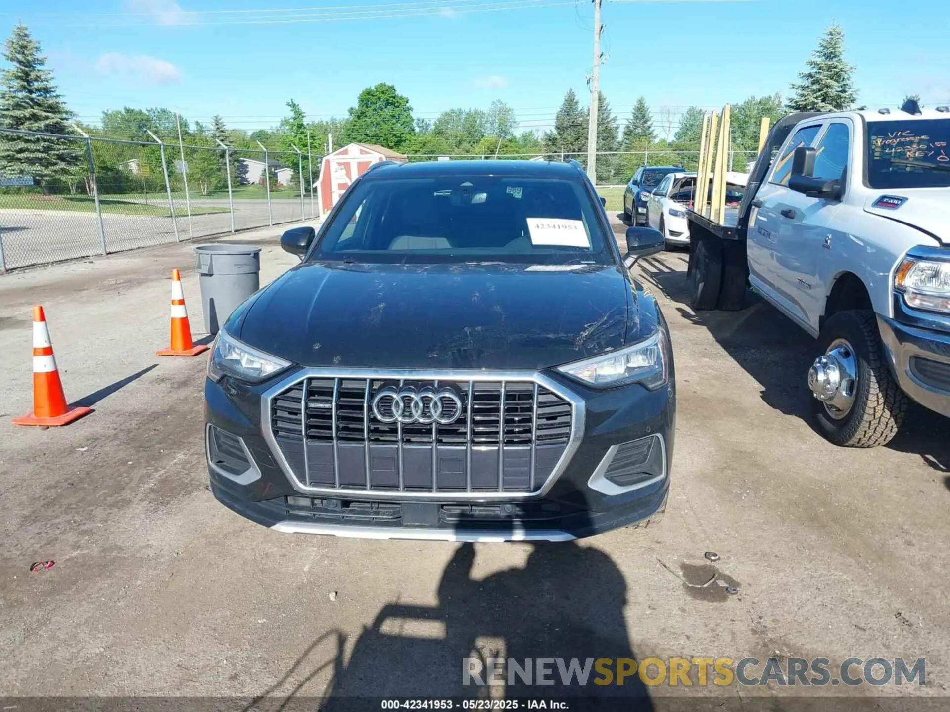 12 Фотография поврежденного автомобиля WA1AUCF34N1016242 AUDI Q3 2022