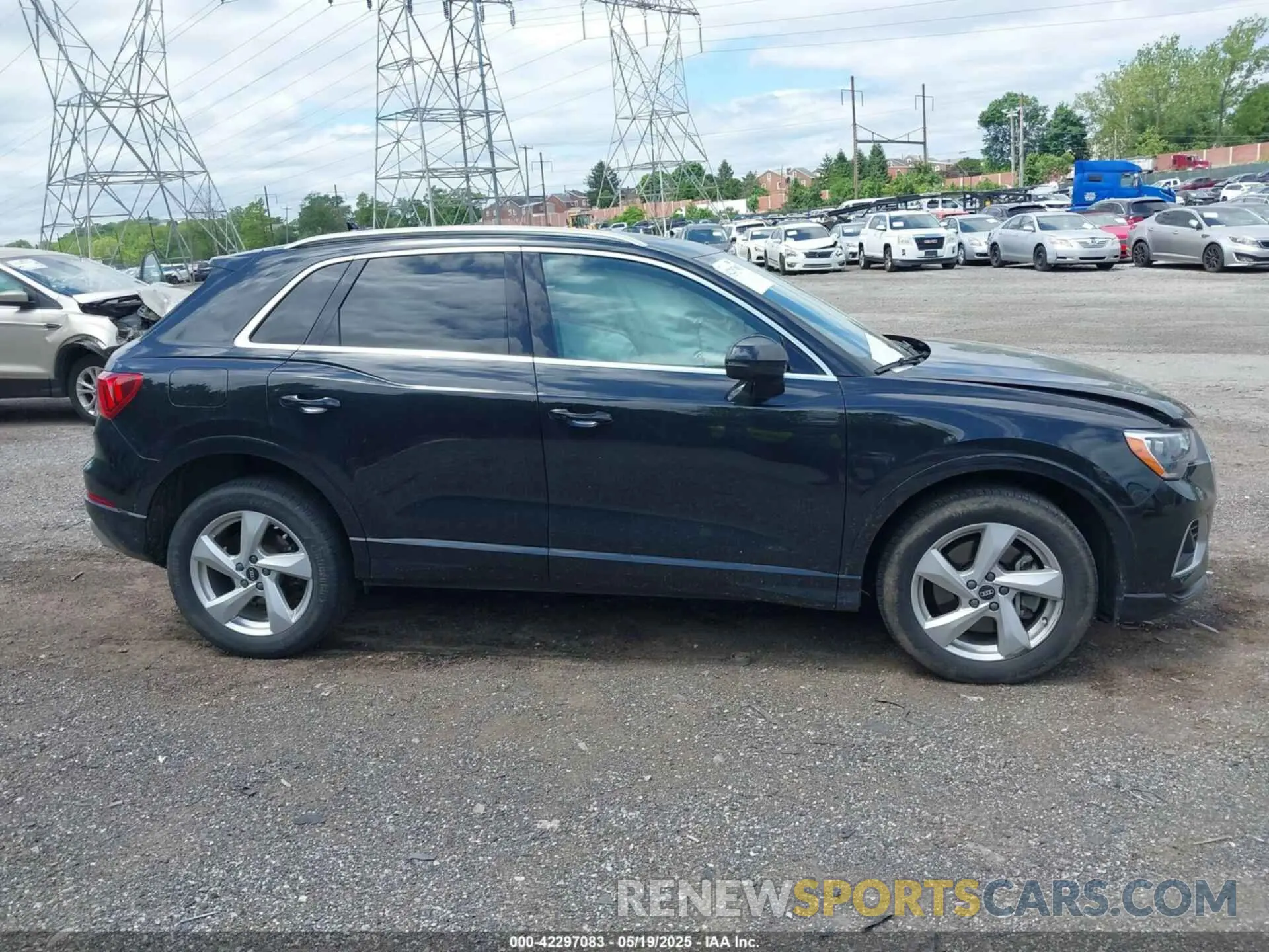 14 Фотография поврежденного автомобиля WA1AUCF37N1031270 AUDI Q3 2022