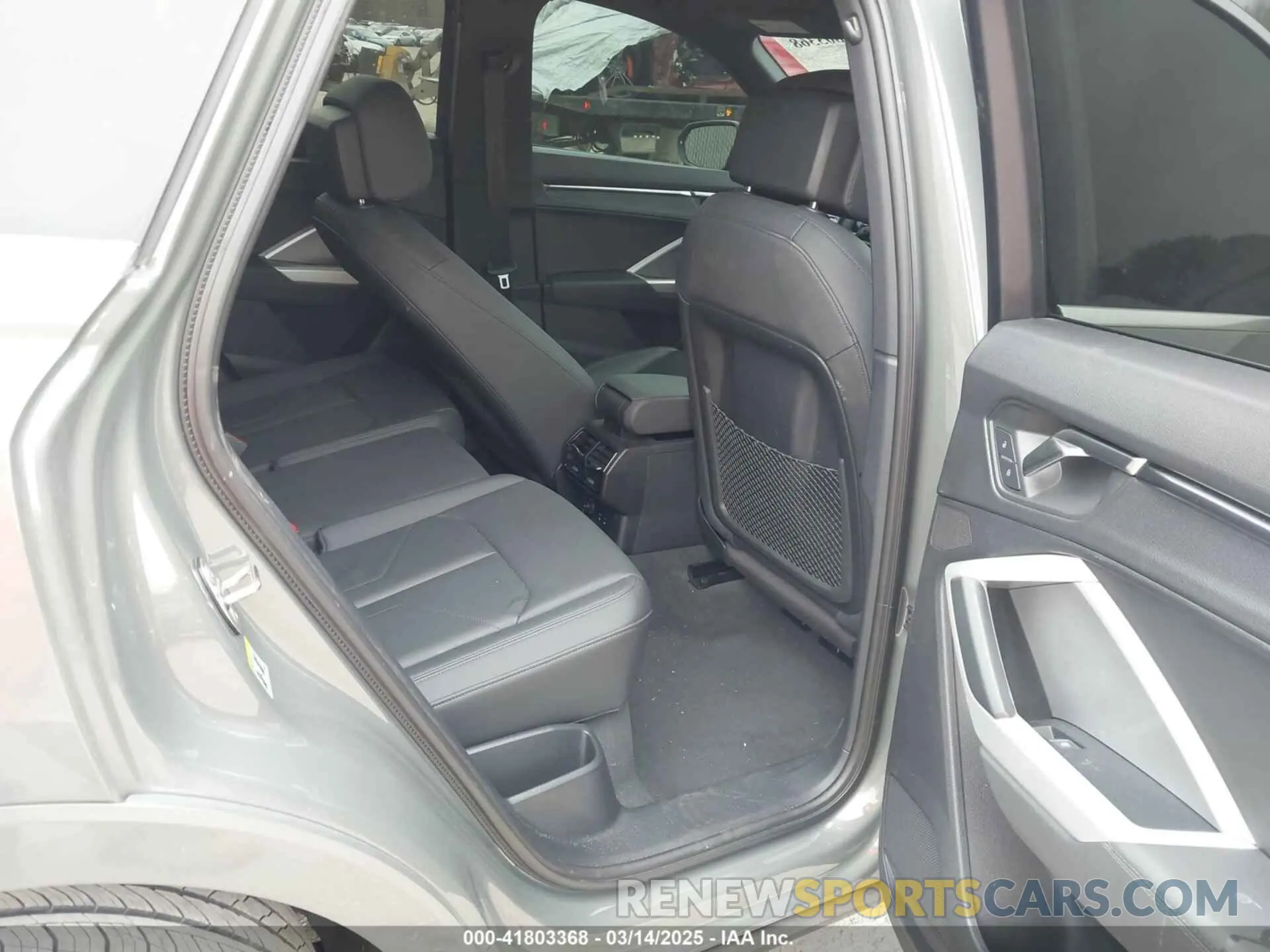 8 Photograph of a damaged car WA1AUCF37N1096376 AUDI Q3 2022