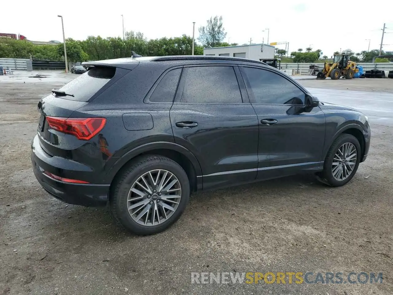 3 Photograph of a damaged car WA1BUCF37N1136931 AUDI Q3 2022