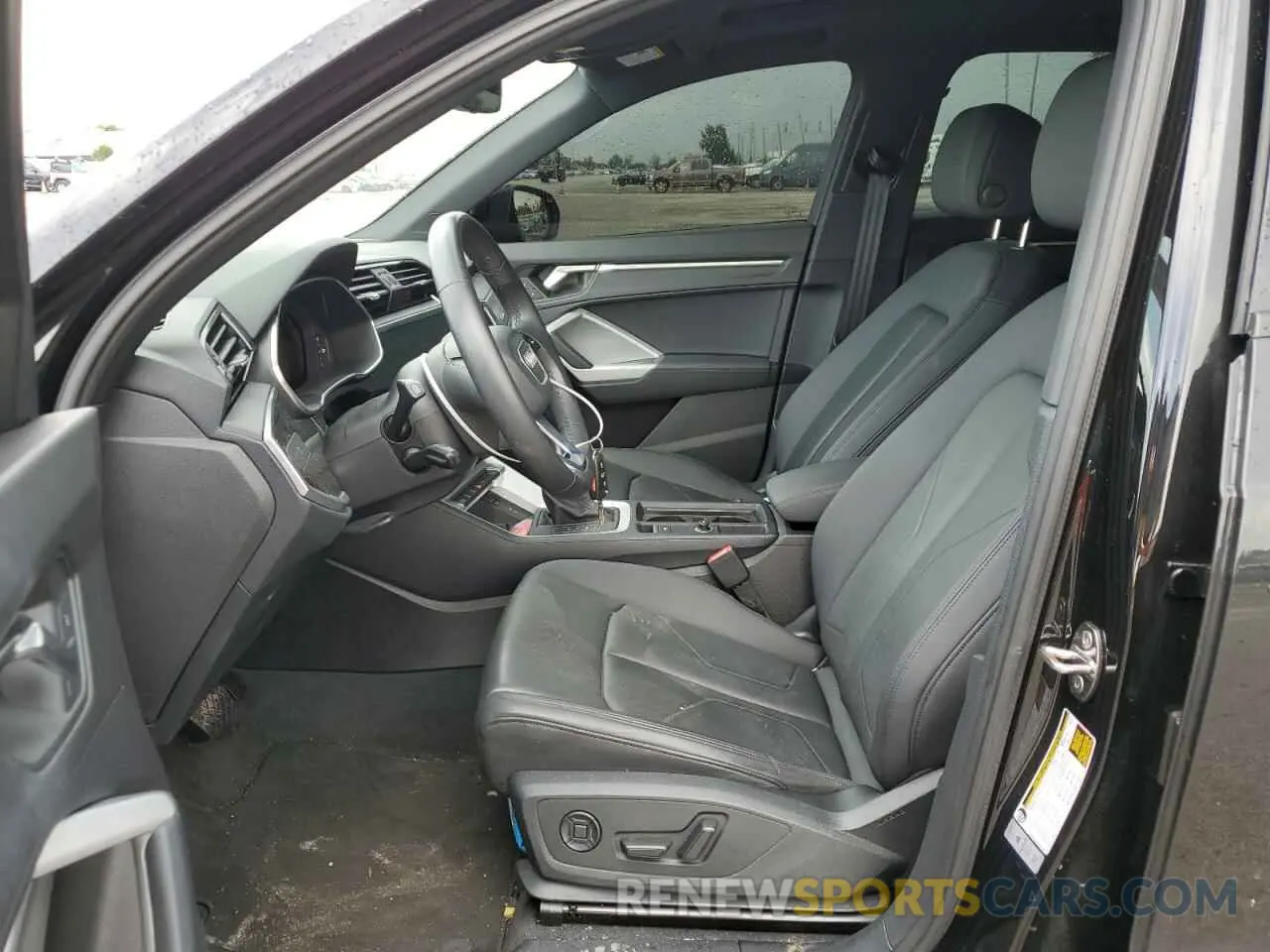 7 Photograph of a damaged car WA1BUCF37N1136931 AUDI Q3 2022