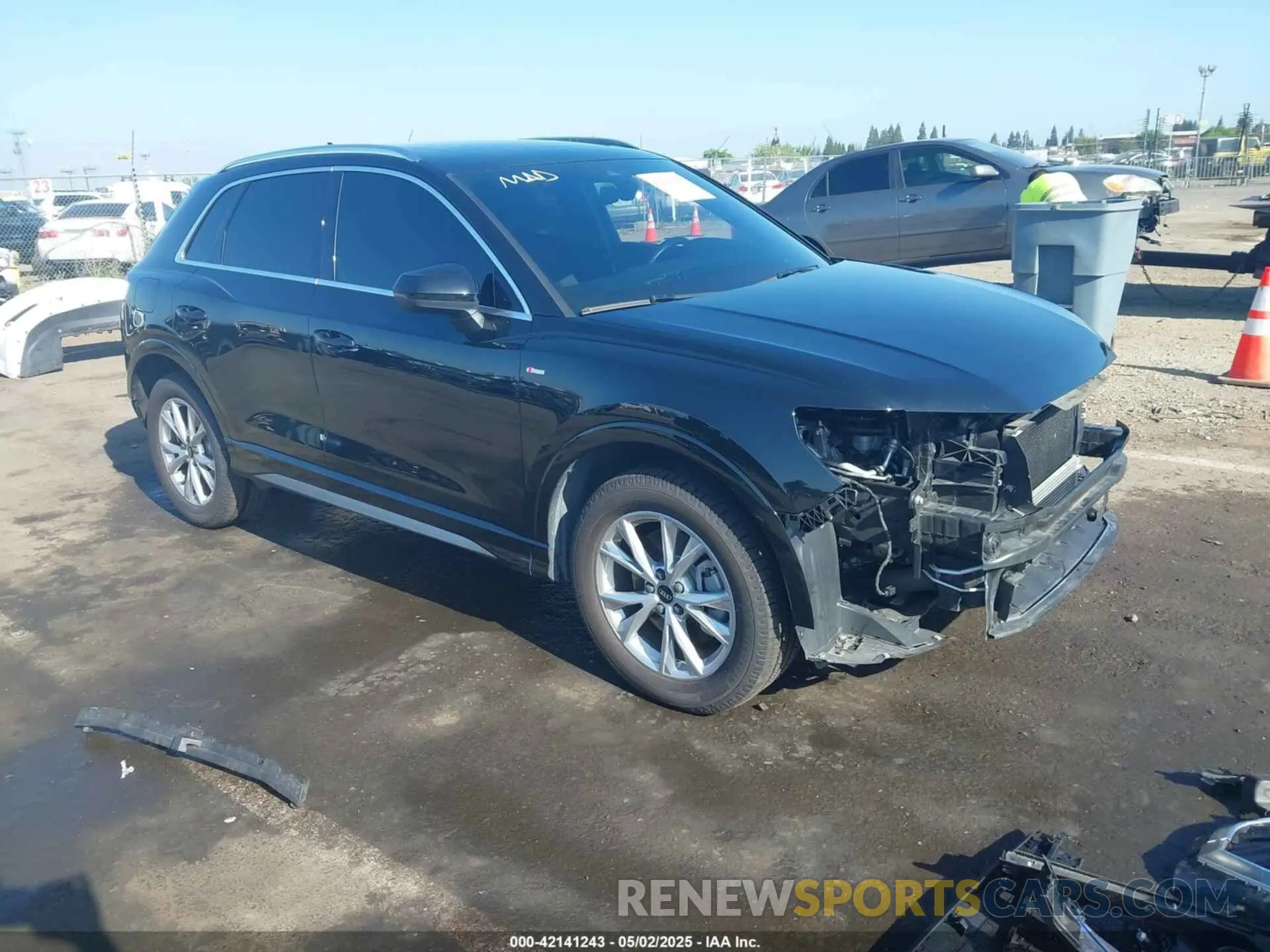 1 Photograph of a damaged car WA1DECF32N1022633 AUDI Q3 2022