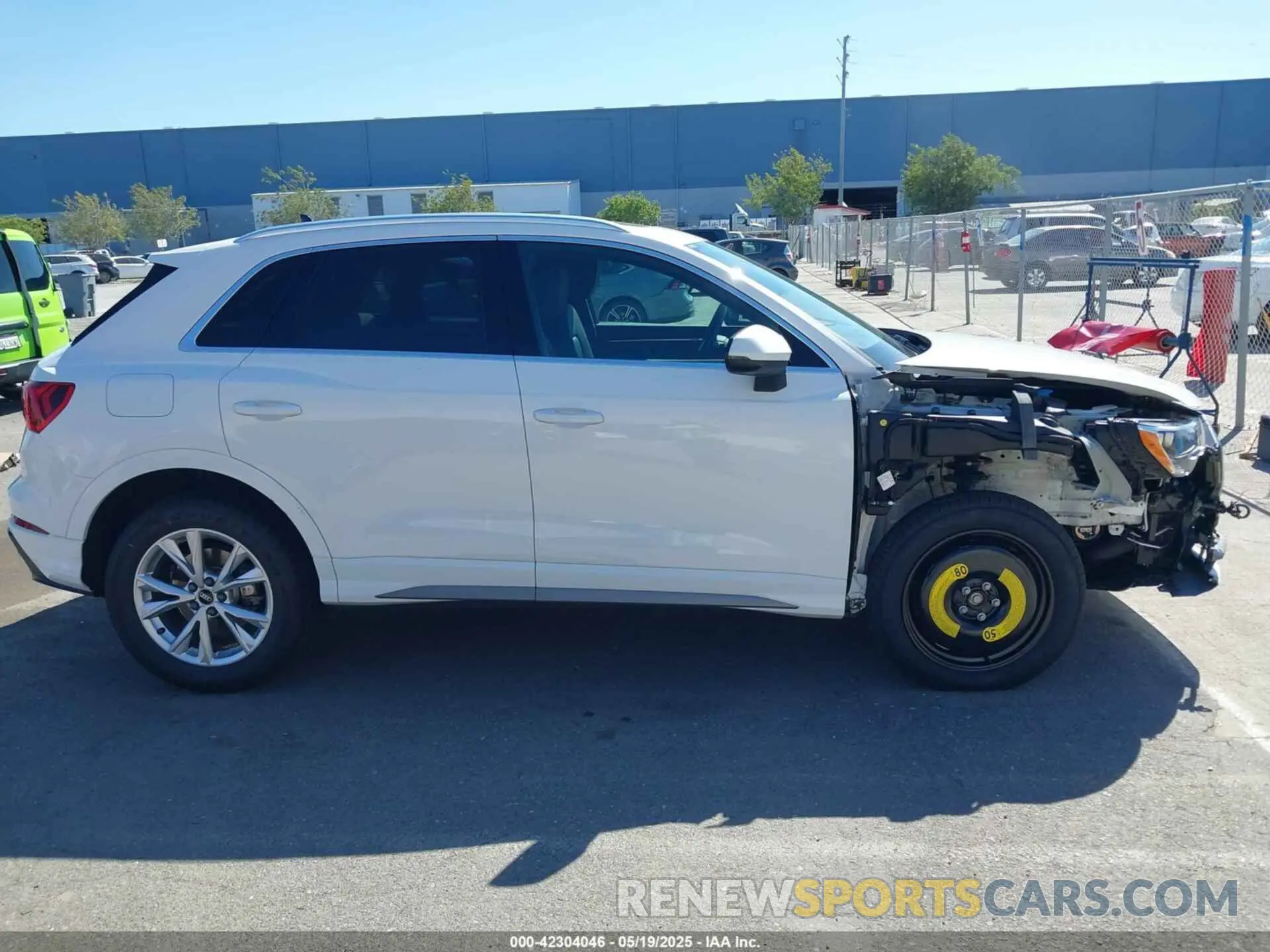 14 Photograph of a damaged car WA1DECF32N1148121 AUDI Q3 2022
