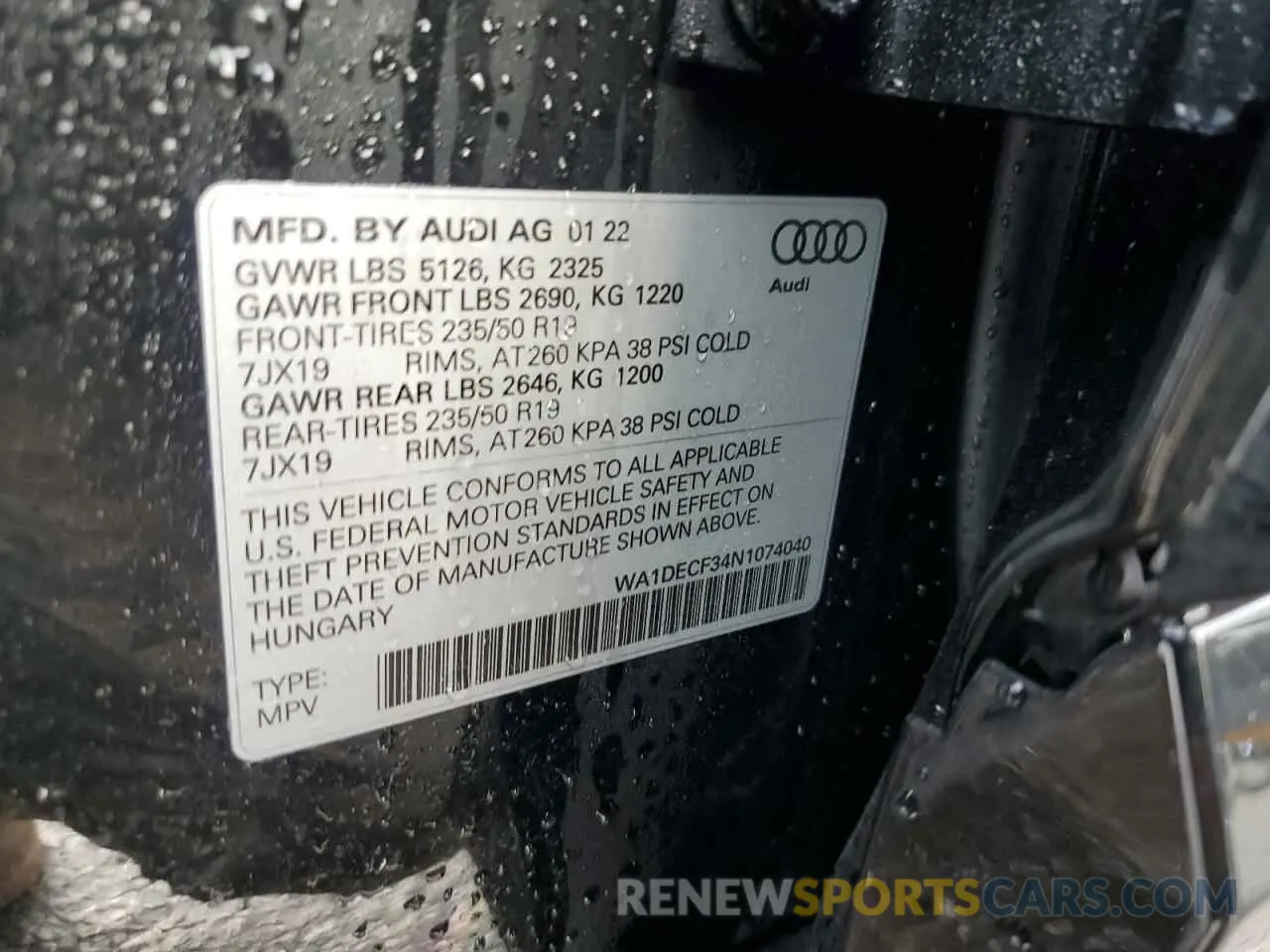 13 Photograph of a damaged car WA1DECF34N1074040 AUDI Q3 2022