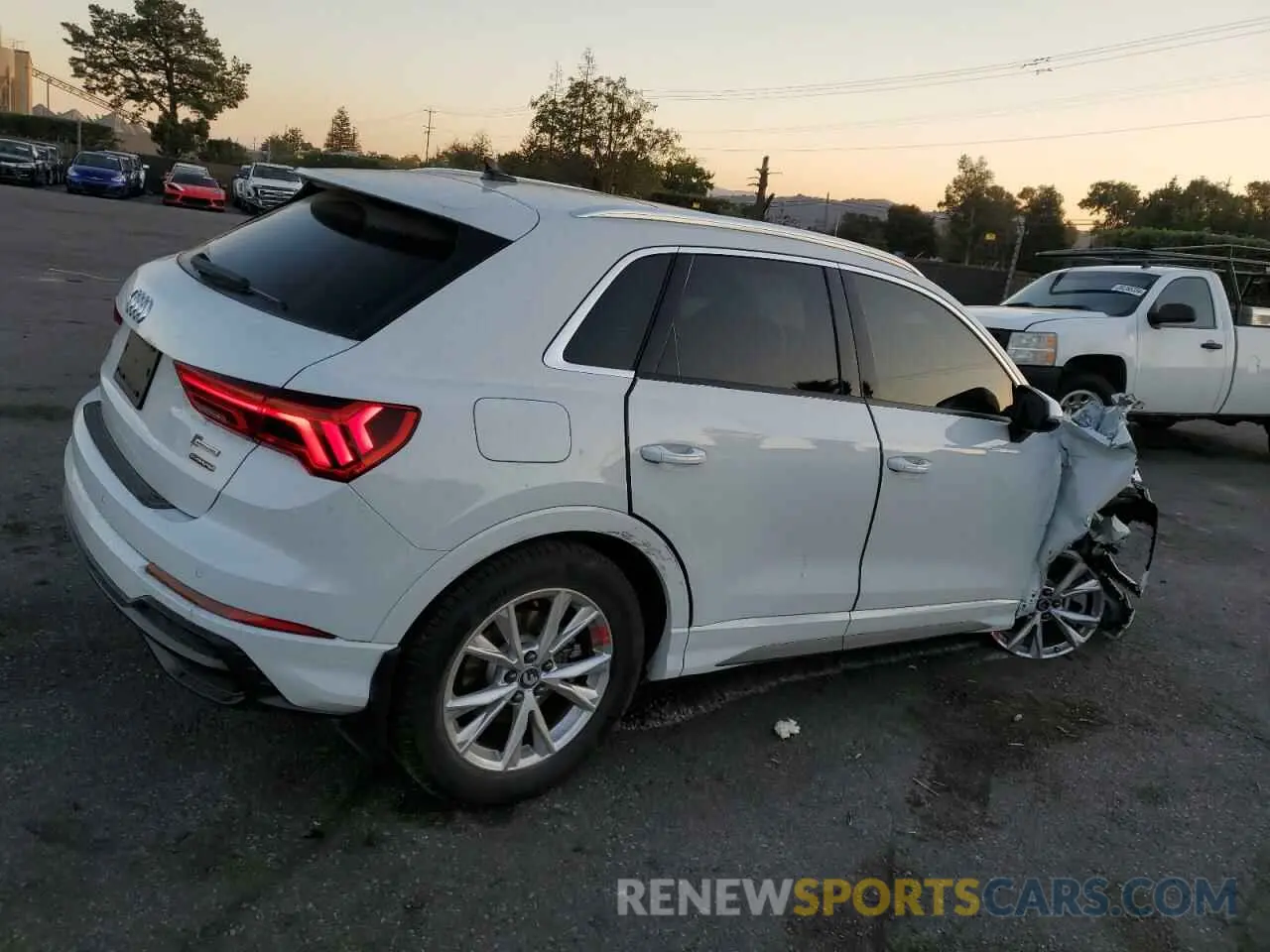 3 Фотография поврежденного автомобиля WA1DECF35N1029933 AUDI Q3 2022
