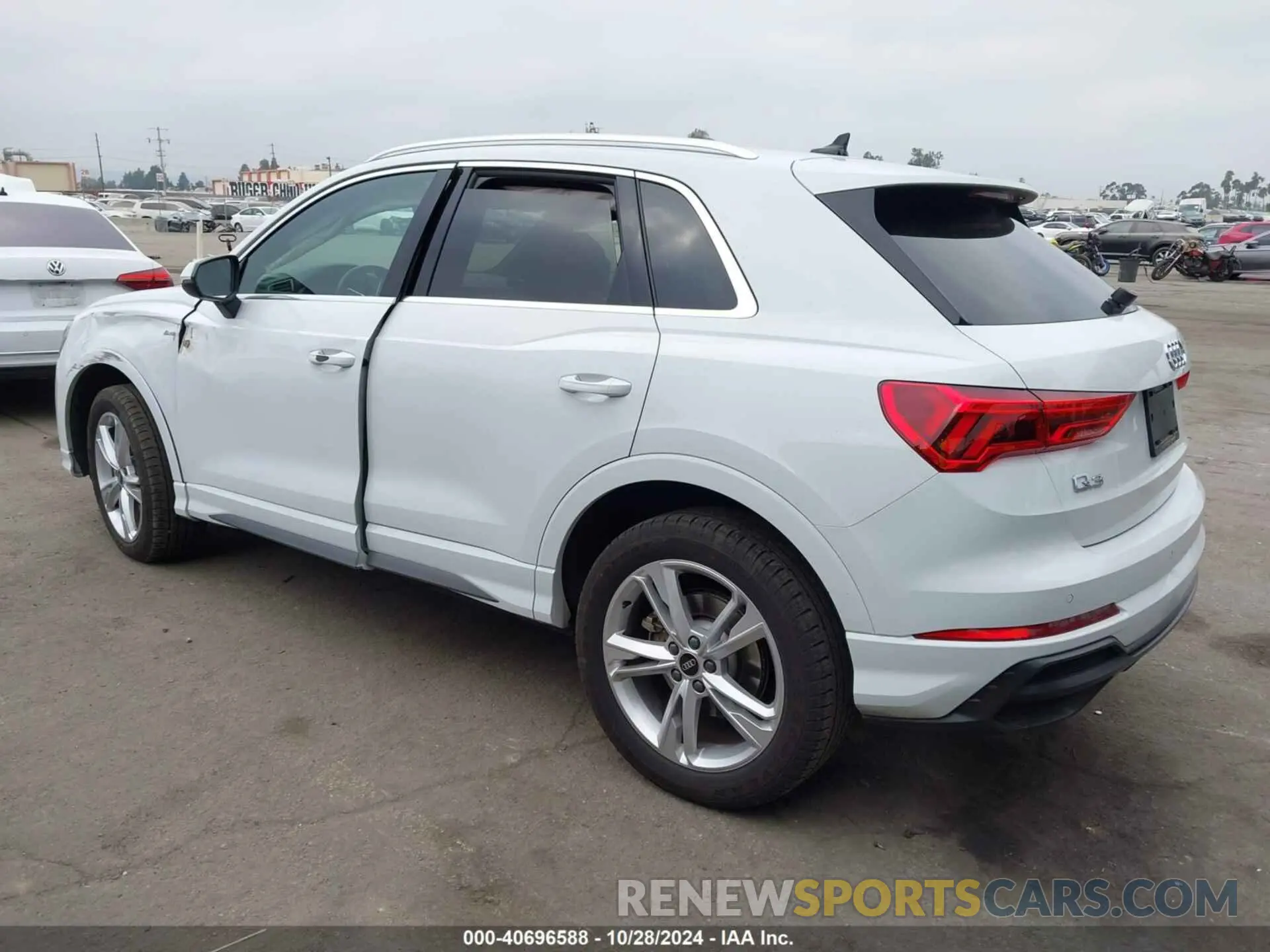 3 Фотография поврежденного автомобиля WA1DECF36N1127305 AUDI Q3 2022