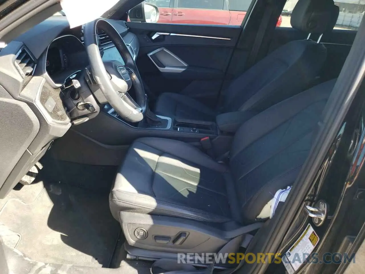 7 Photograph of a damaged car WA1DECF37N1021686 AUDI Q3 2022