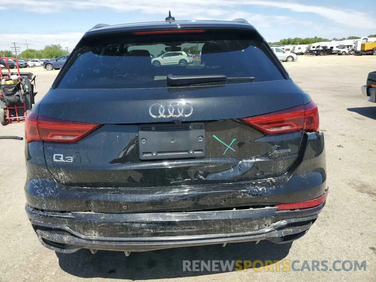 6 Photograph of a damaged car WA1DECF38N1148303 AUDI Q3 2022