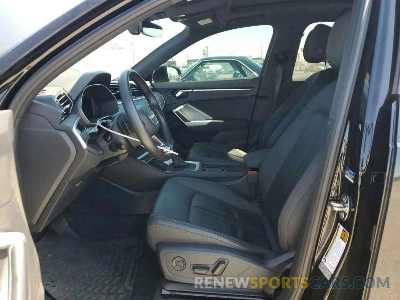 7 Photograph of a damaged car WA1DECF38N1148303 AUDI Q3 2022