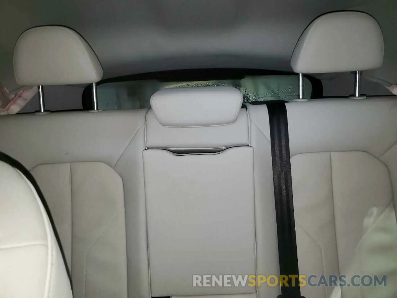 10 Photograph of a damaged car WA1DECF39N1010608 AUDI Q3 2022
