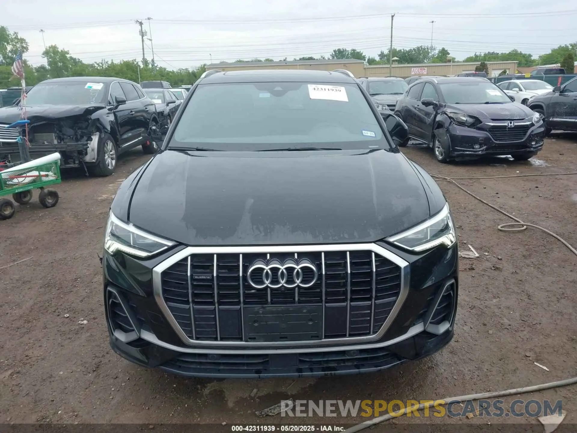 13 Photograph of a damaged car WA1EECF30N1089509 AUDI Q3 2022