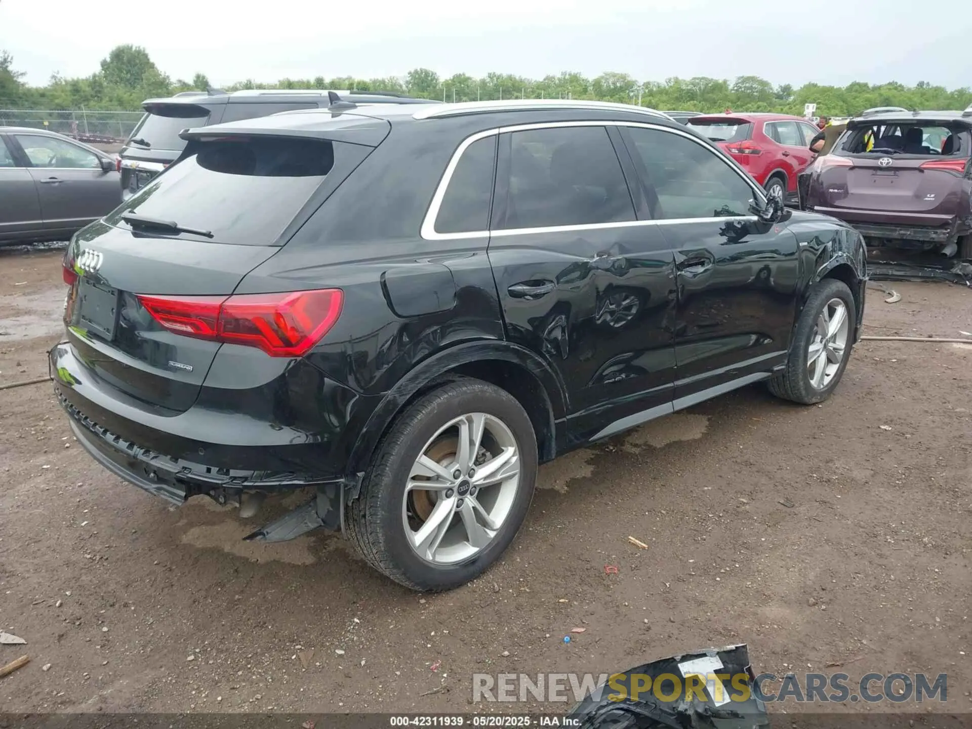 4 Photograph of a damaged car WA1EECF30N1089509 AUDI Q3 2022