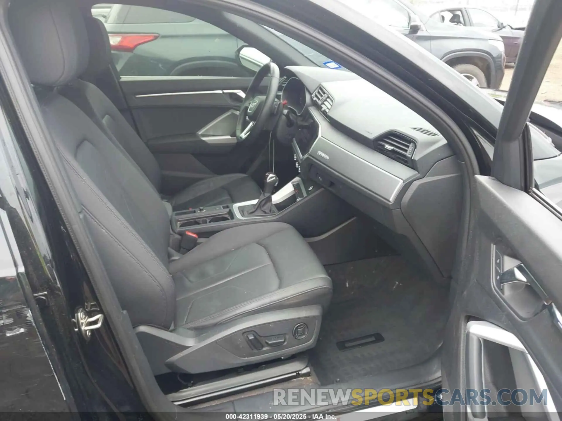 5 Photograph of a damaged car WA1EECF30N1089509 AUDI Q3 2022