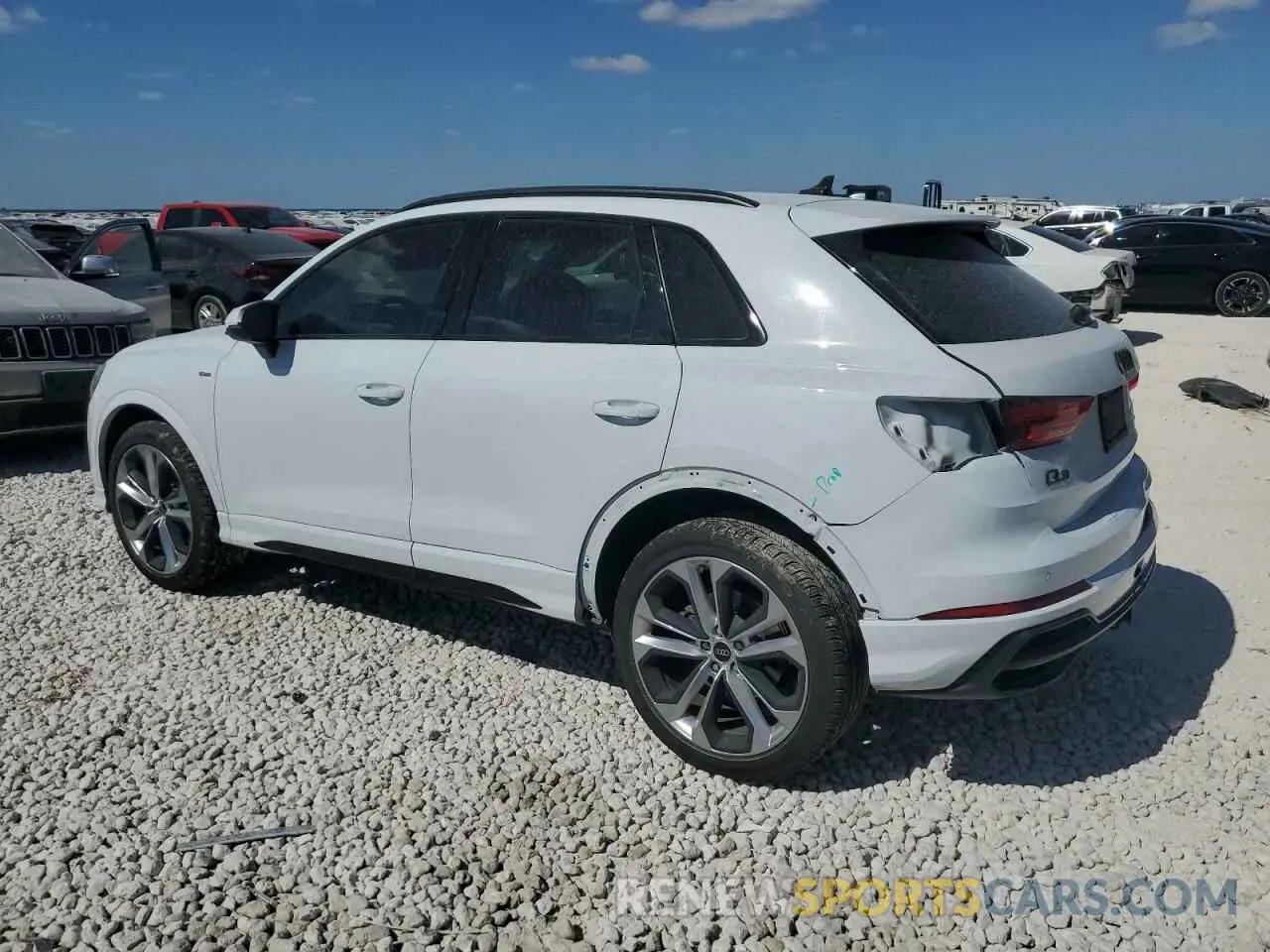 2 Photograph of a damaged car WA1EECF31N1031988 AUDI Q3 2022