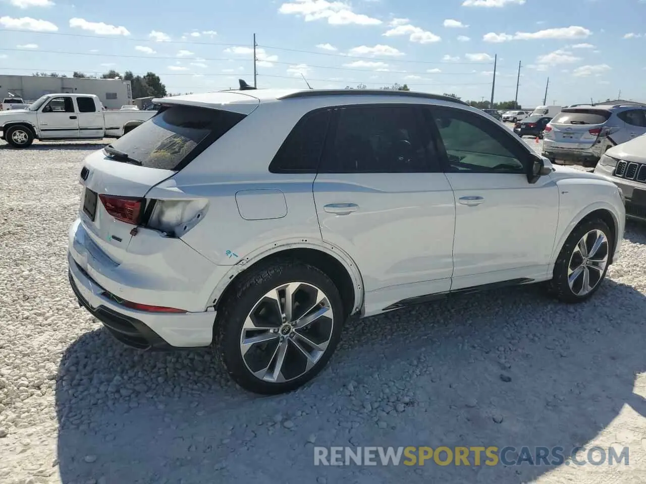 3 Photograph of a damaged car WA1EECF31N1031988 AUDI Q3 2022