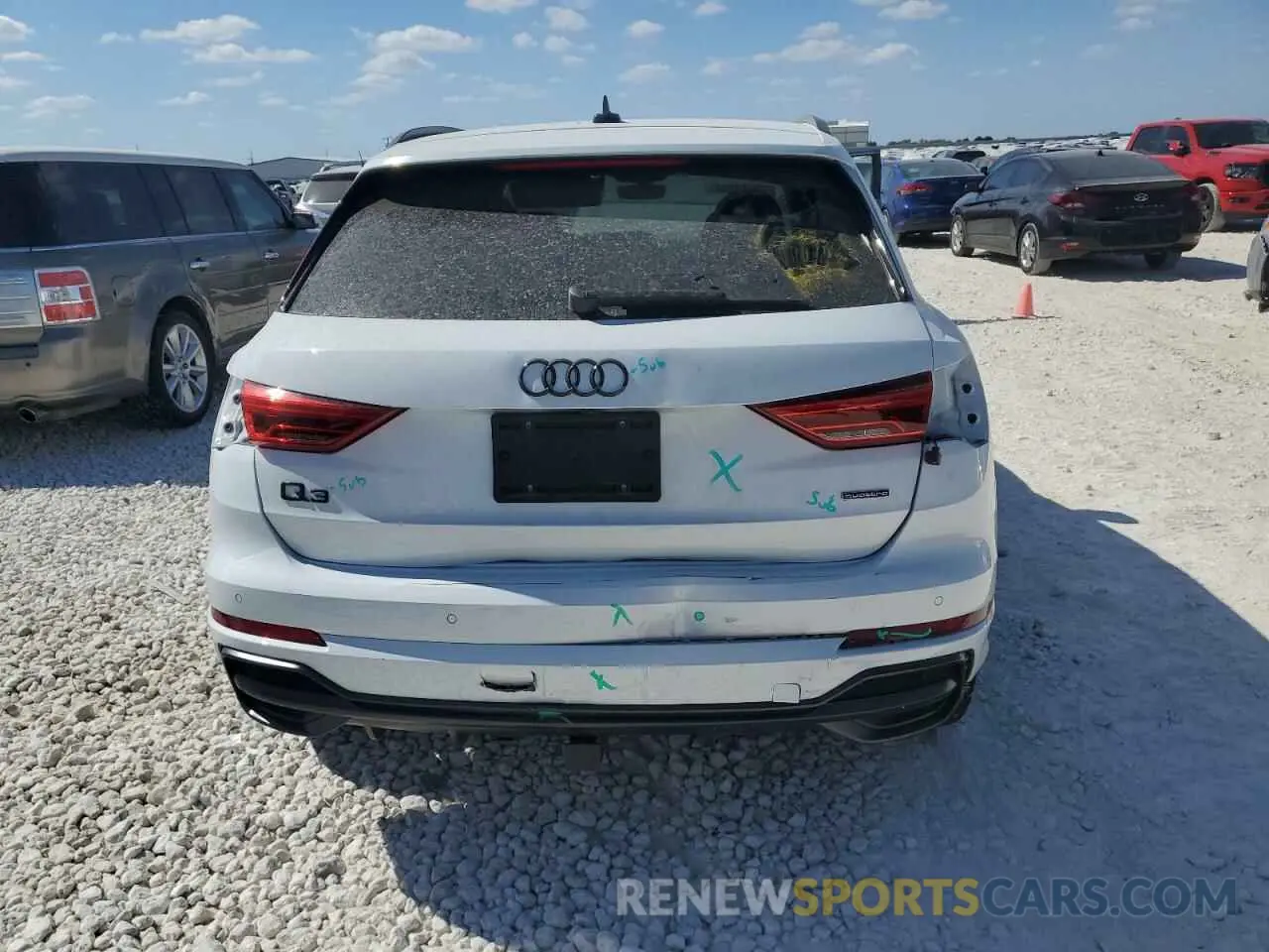 6 Photograph of a damaged car WA1EECF31N1031988 AUDI Q3 2022